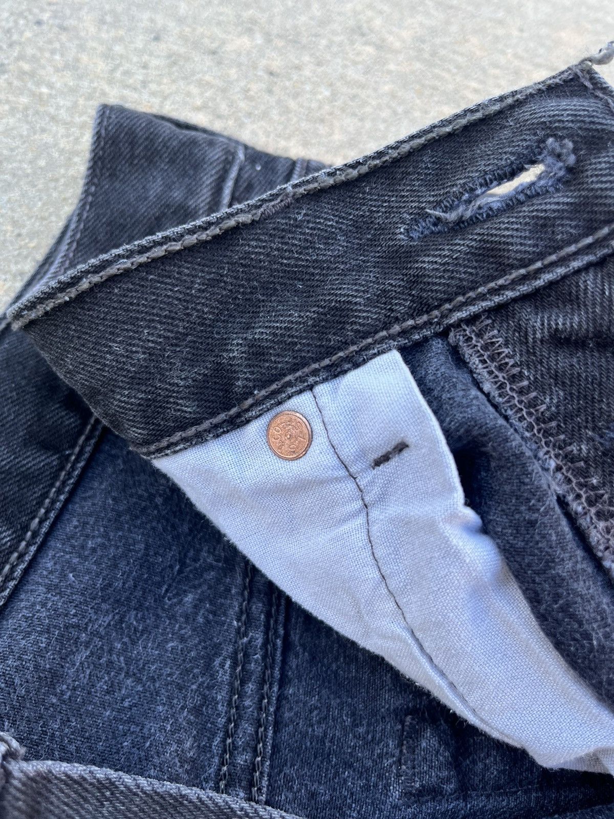 Levi's × Levi's Vintage Clothing × Vintage VINTAGE 00’S LEVI’S FADED BLACK JEANS Size US 32 / EU 48 - 15 Thumbnail