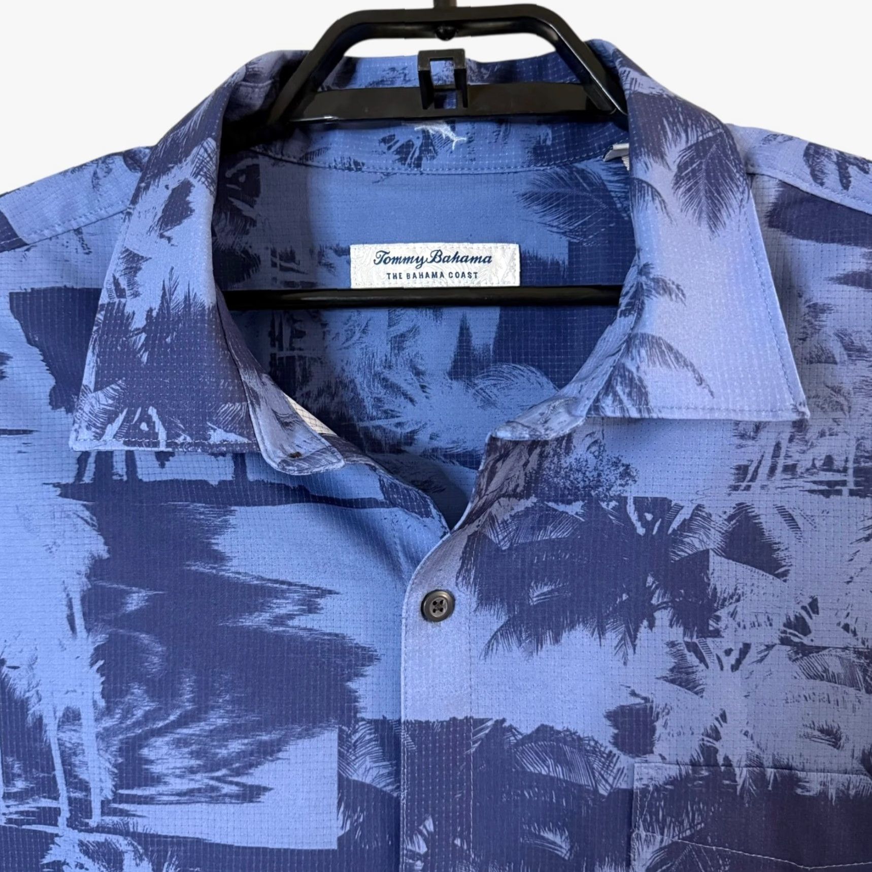 Tommy Bahama VINTAGE Tommy Bahama Camp Shirt Blue IslandZone Short-Sleeve Button-Up UPF-30+ Men XL Summer Beach Hawaiian Tropical Size US XL / EU 56 / 4 - 5 Thumbnail
