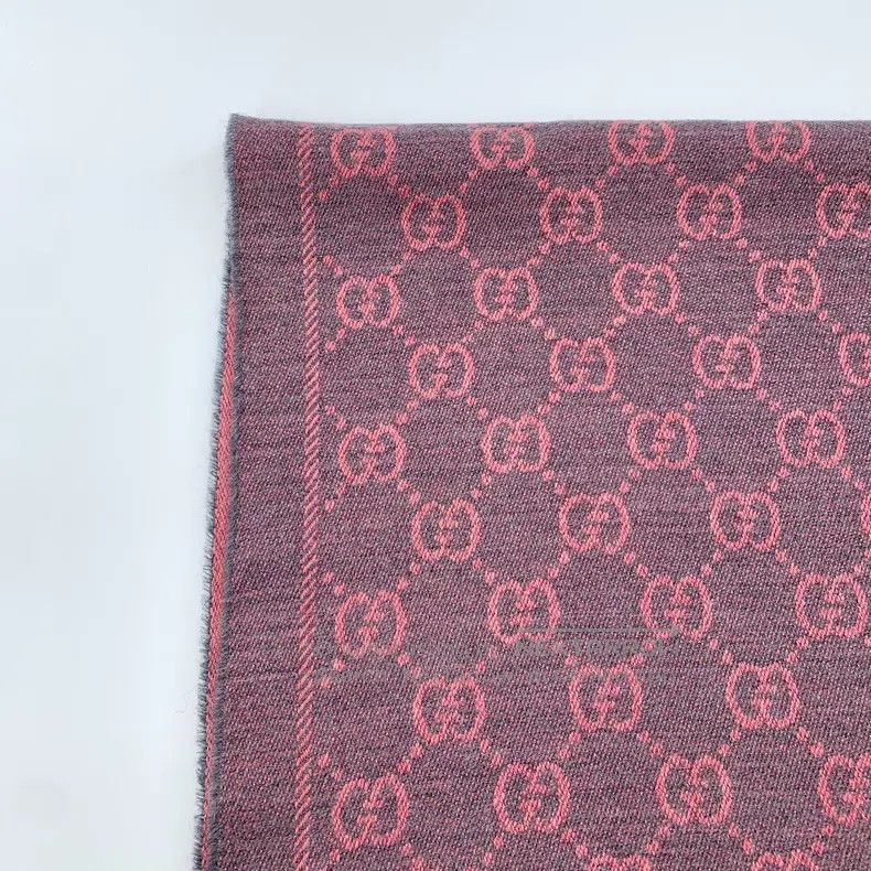 Gucci Gucci Gray-pink logo jacquard full-print wool tassel scarf Size ONE SIZE - 3 Thumbnail