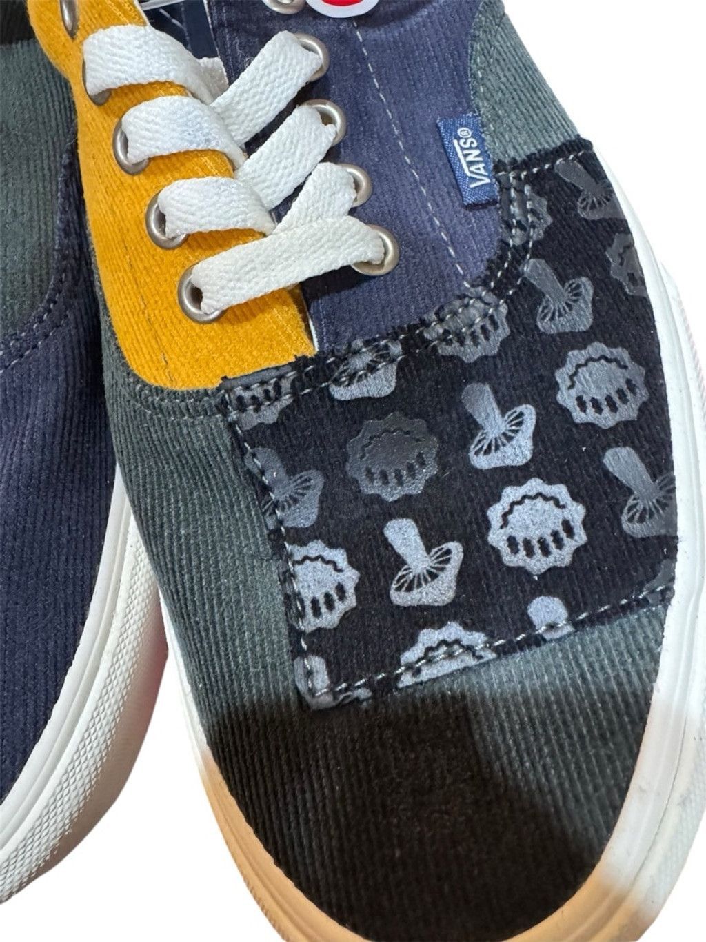 Vans Vans Era Patchwork Trippy Cord Sneakers Size US 9.5 / EU 42-43 - 6 Thumbnail