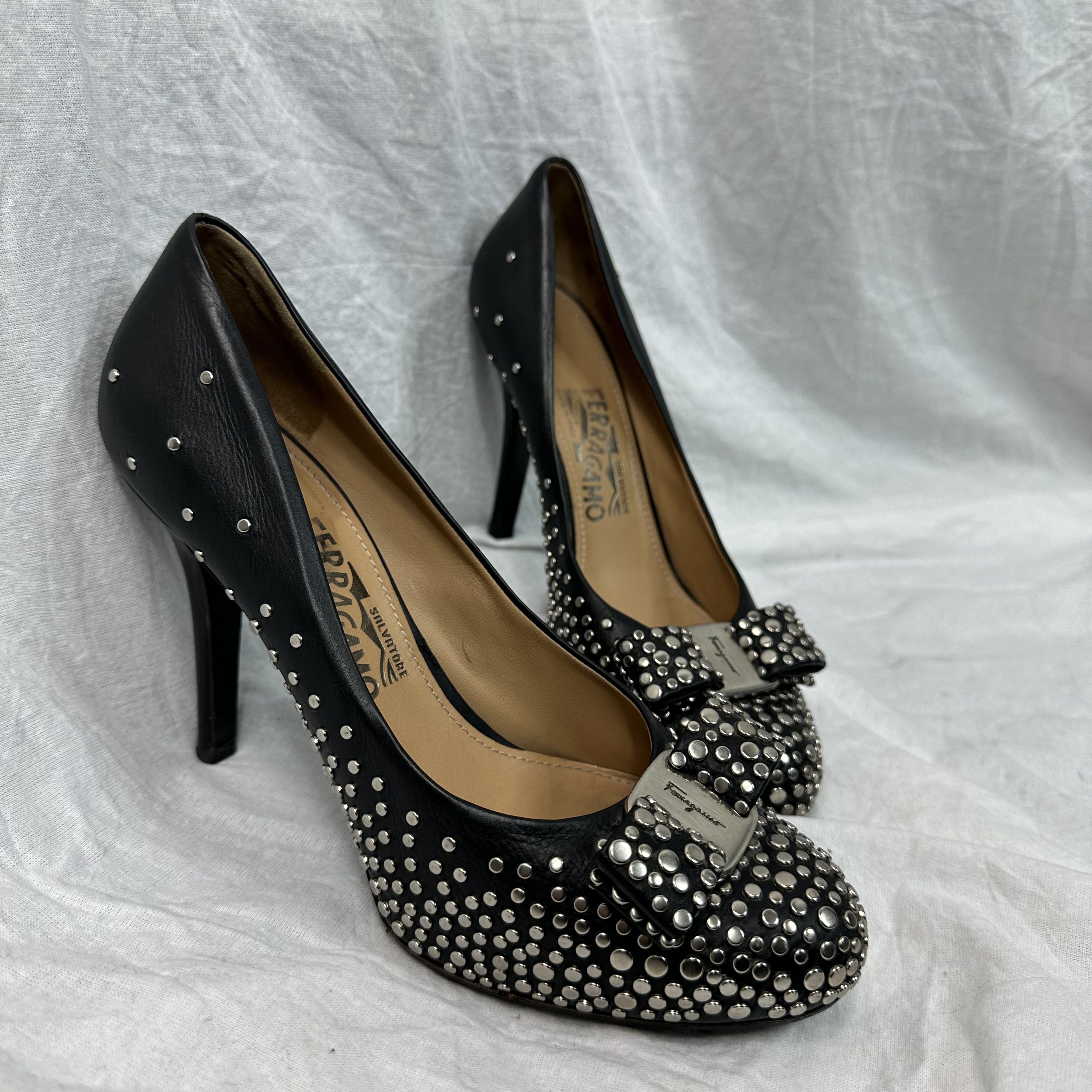 Vintage Salvatore Ferragamo Gancini Heels Black Leather