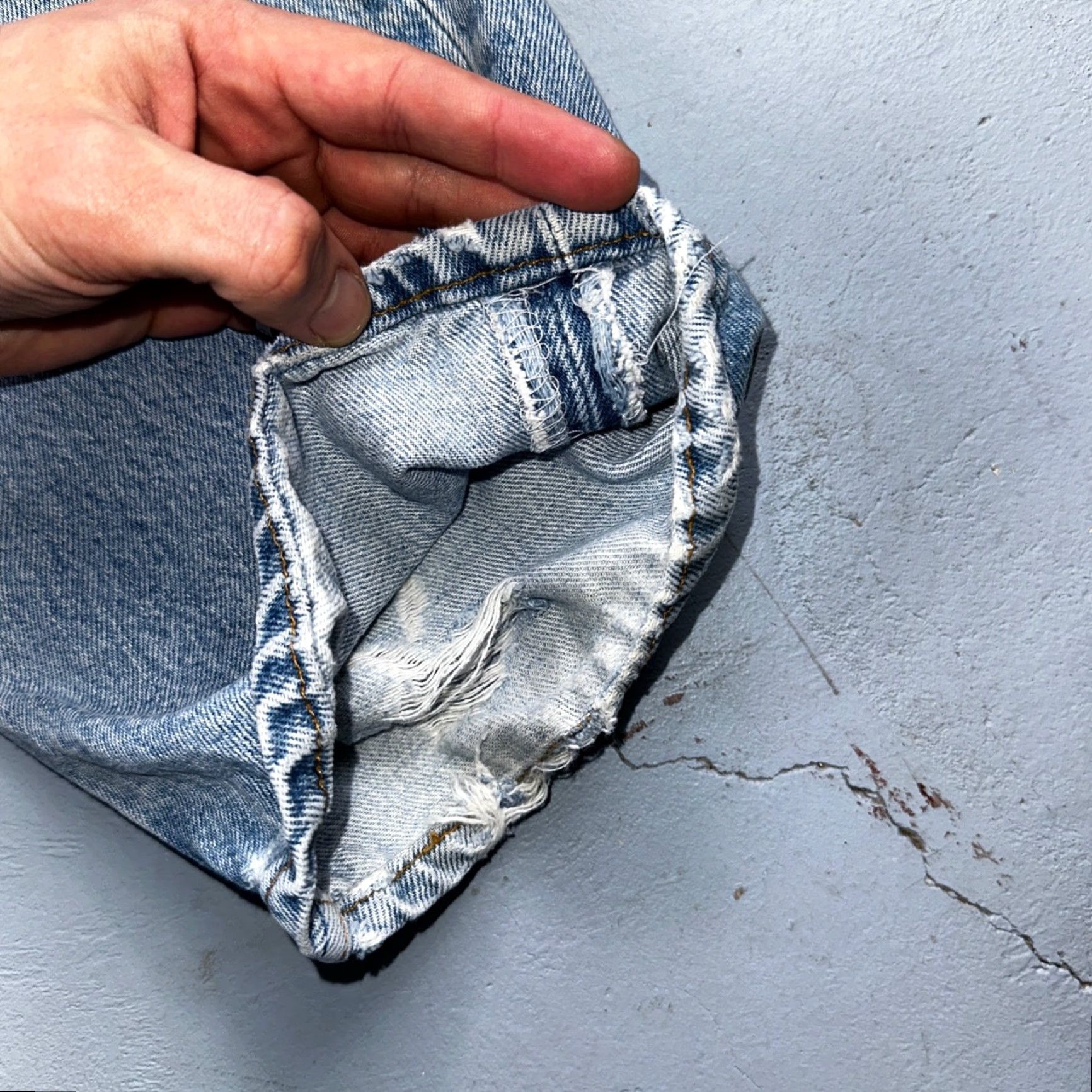 Levi's VINTAGE Levi's 501 Jeans Straight 34x34 Men USA 90s Light Blue Wash Size US 34 / EU 50 - 4 Thumbnail