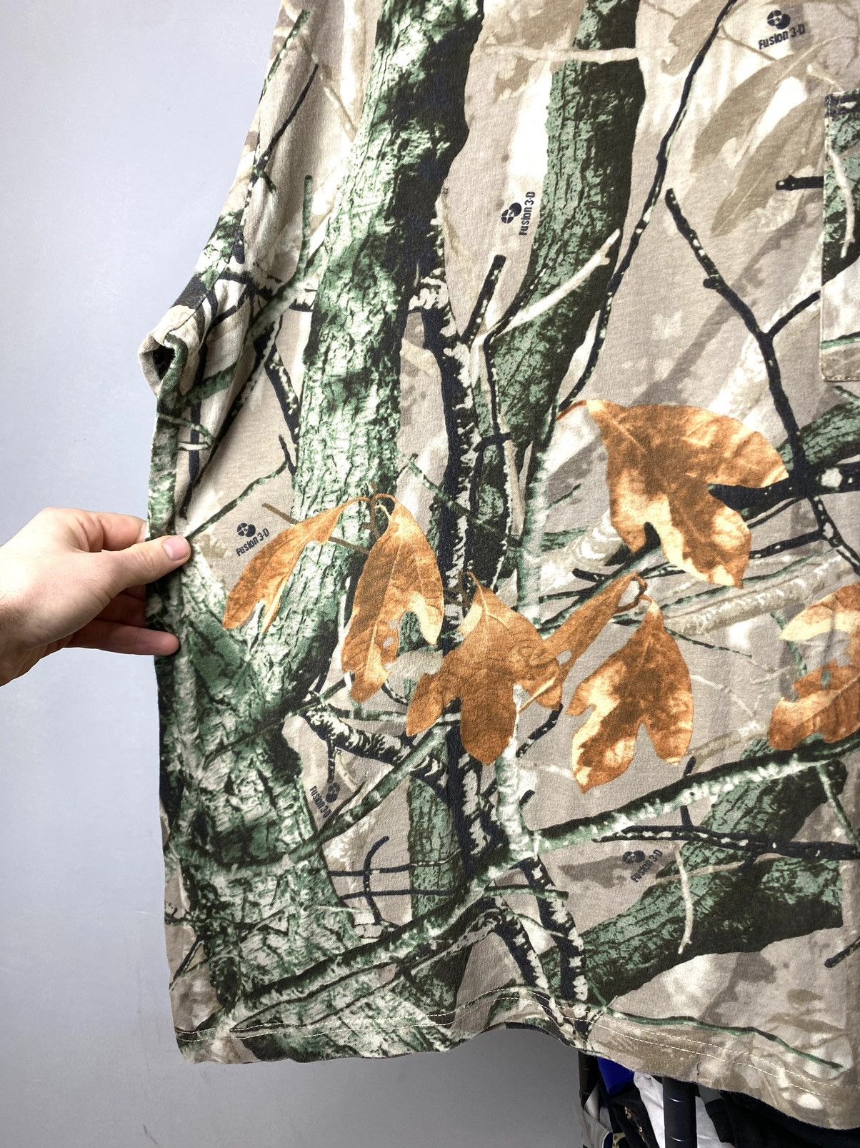 Vintage Vintage Real Tree Camouflage Camo T Shirt Hype Size US XXL / EU 58 / 5 - 6 Thumbnail