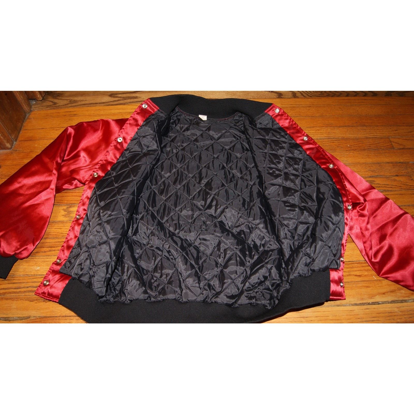 Vintage VTG DJ Laser Red Satin L Bomber Jacket Coat Quilt Lined Size US L / EU 52-54 / 3 - 11 Thumbnail