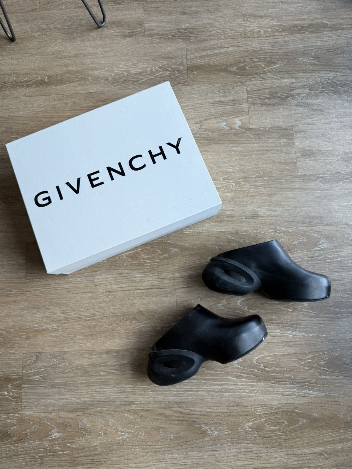 Givenchy Givenchy G Leather Clogs Low Size US 9 / EU 42 - 1 Thumbnail