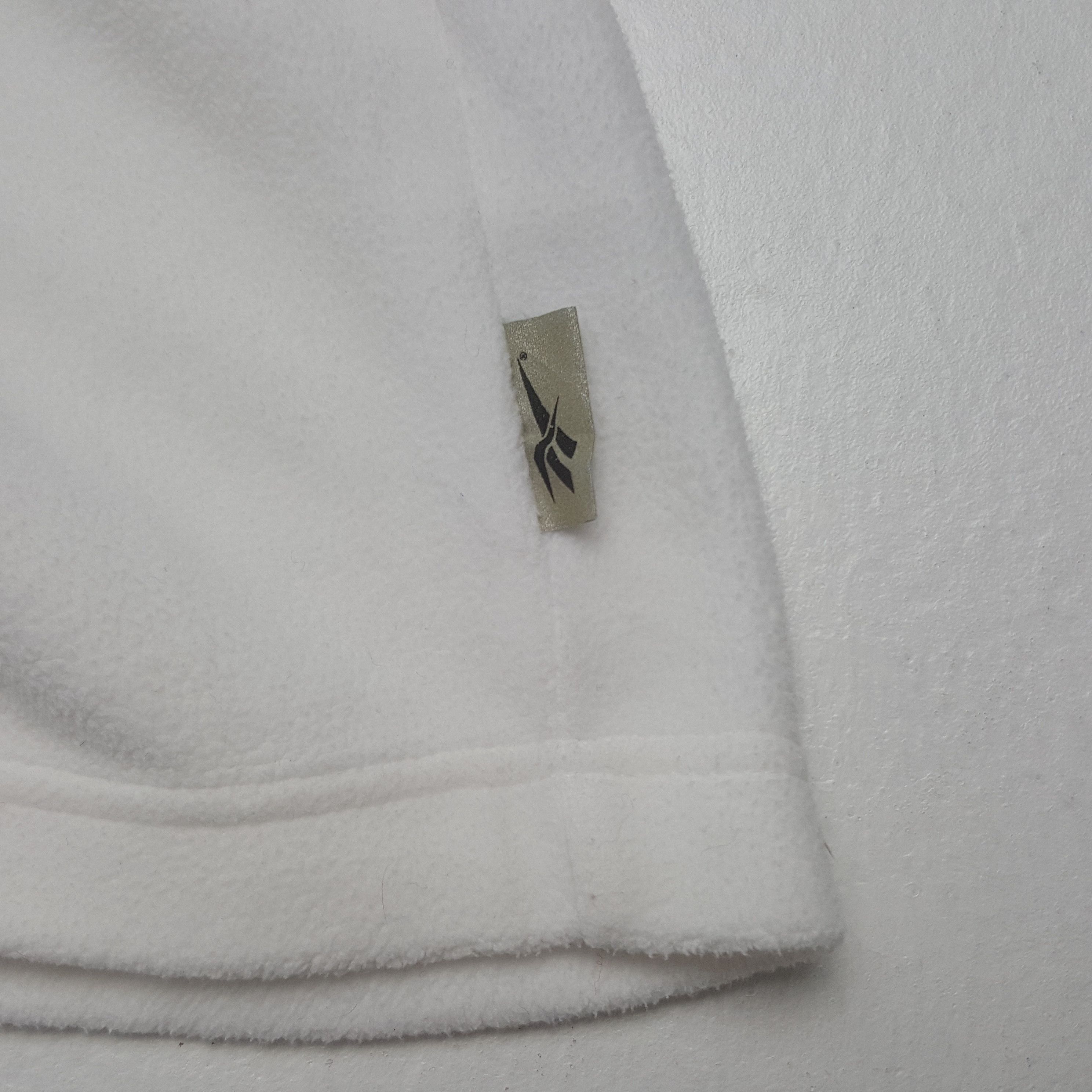 Reebok Vintage Reebok Sports Half Zipper Sweatshirt C303N17 Size US L / EU 52-54 / 3 - 8 Thumbnail