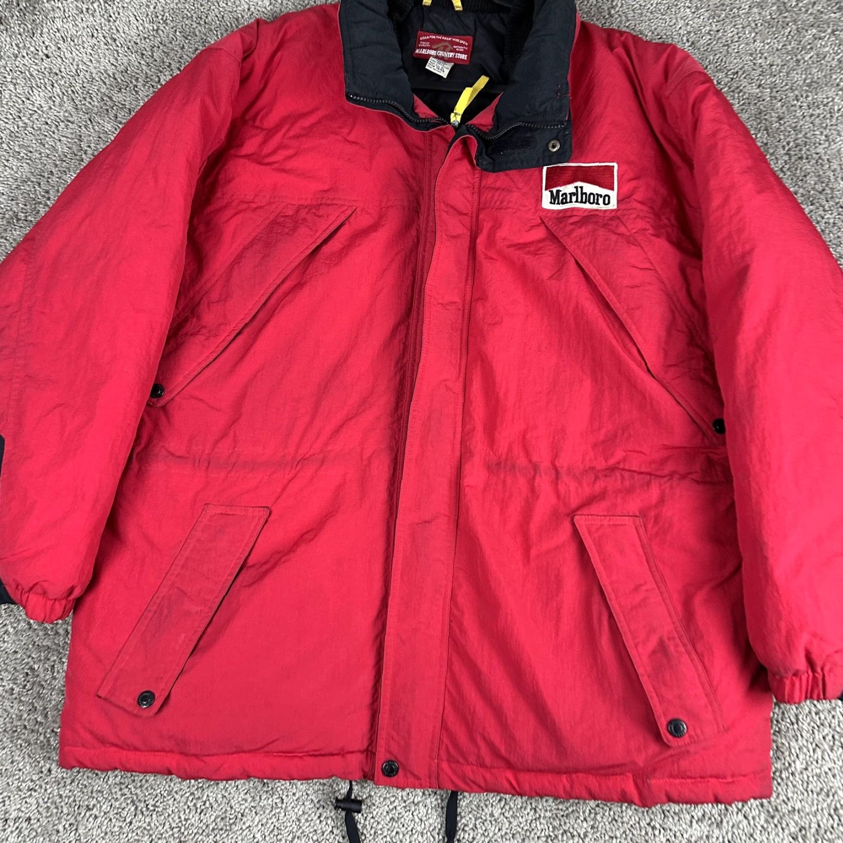 Marlboro VINTAGE Marlboro Country Store Jacket Mens XL Red Down Puffer Coat Outdoors 90s MCS 75158 1990s Winter Size US XL / EU 56 / 4 - 3 Thumbnail