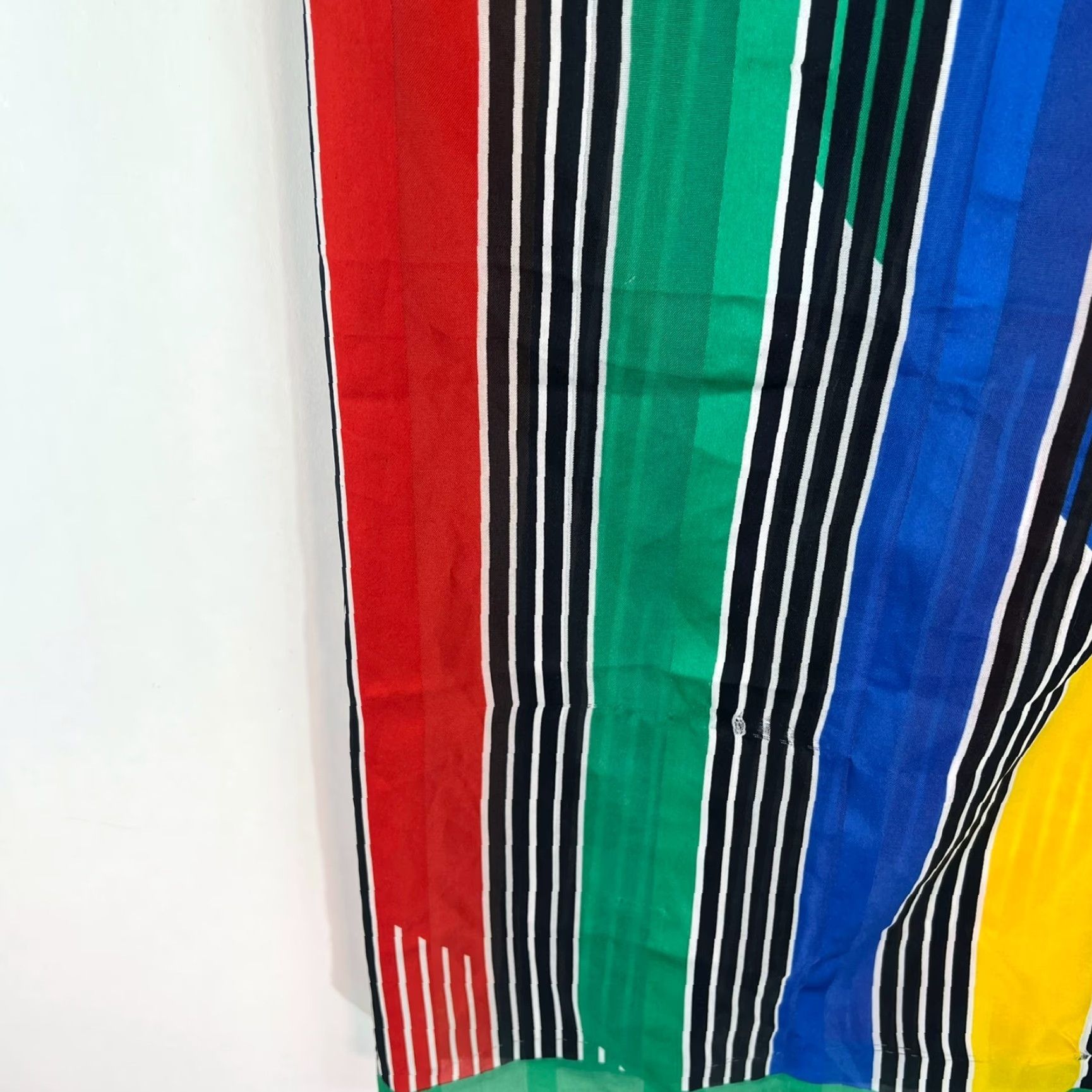 Vintage VINTAGE Berkshire Scarf Woman Square 30X31 Red Rainbow Striped Silk Polyester Italy Size ONE SIZE - 3 Thumbnail