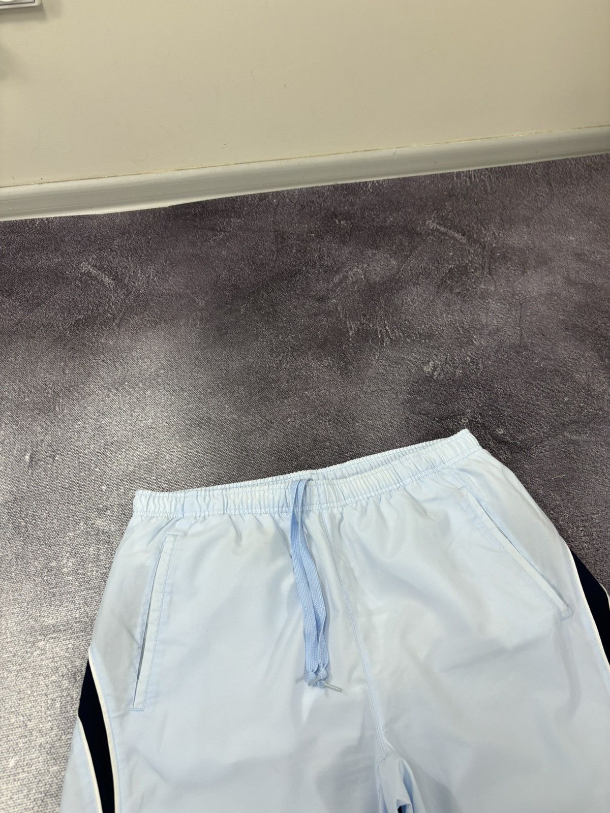 Nike Vintage Nike Y2K Swoosh Baby Blue Hype Shorts Size US 34 / EU 50 - 5 Thumbnail