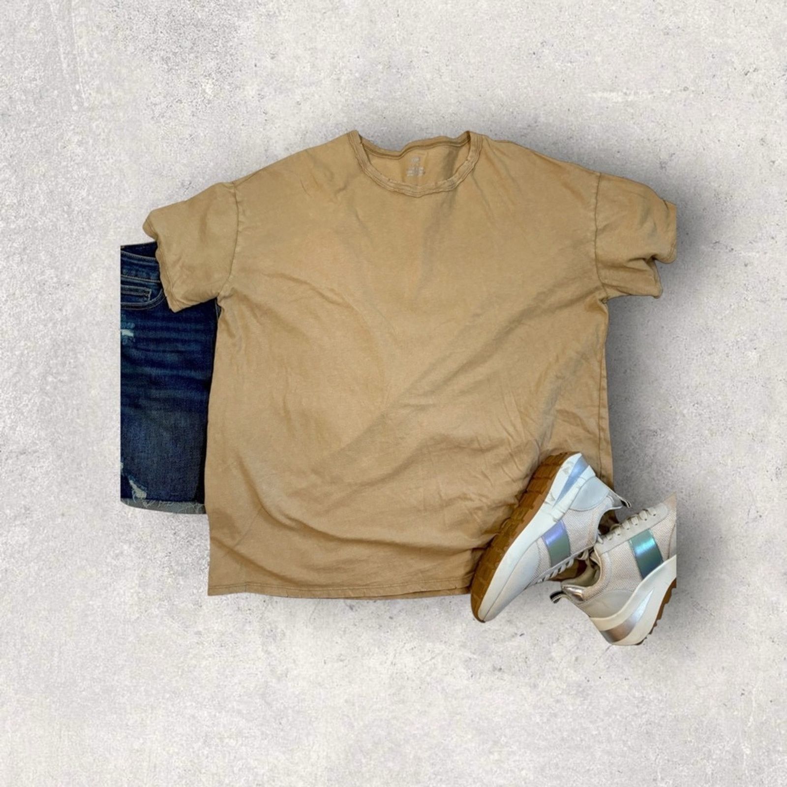 American Eagle Outfitters Aerie Tan Short Sleeve Tee Size L / US 10 / IT 46 - 1 Preview