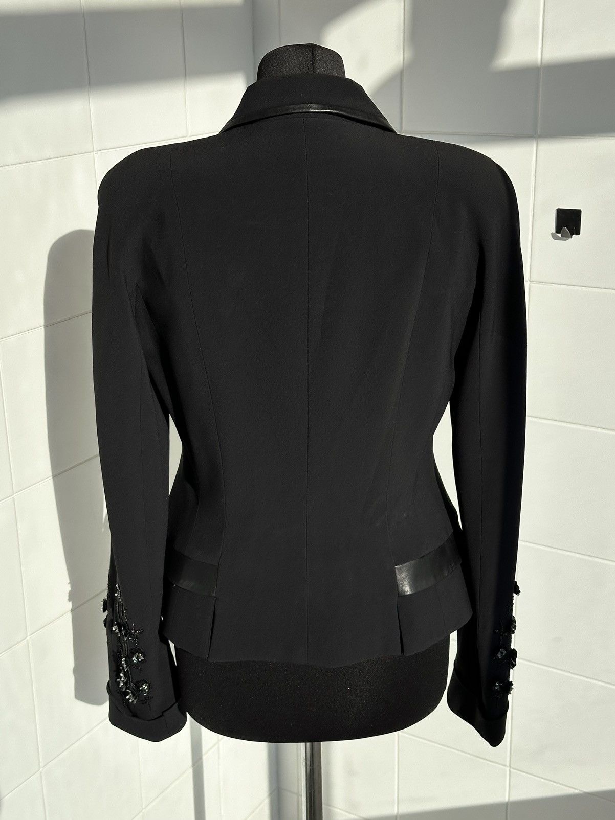 Dior DIOR Beaded Jacket Embroidered with Pearl Celluloid Flowers Size M / US 6-8 / IT 42-44 - 17 Thumbnail