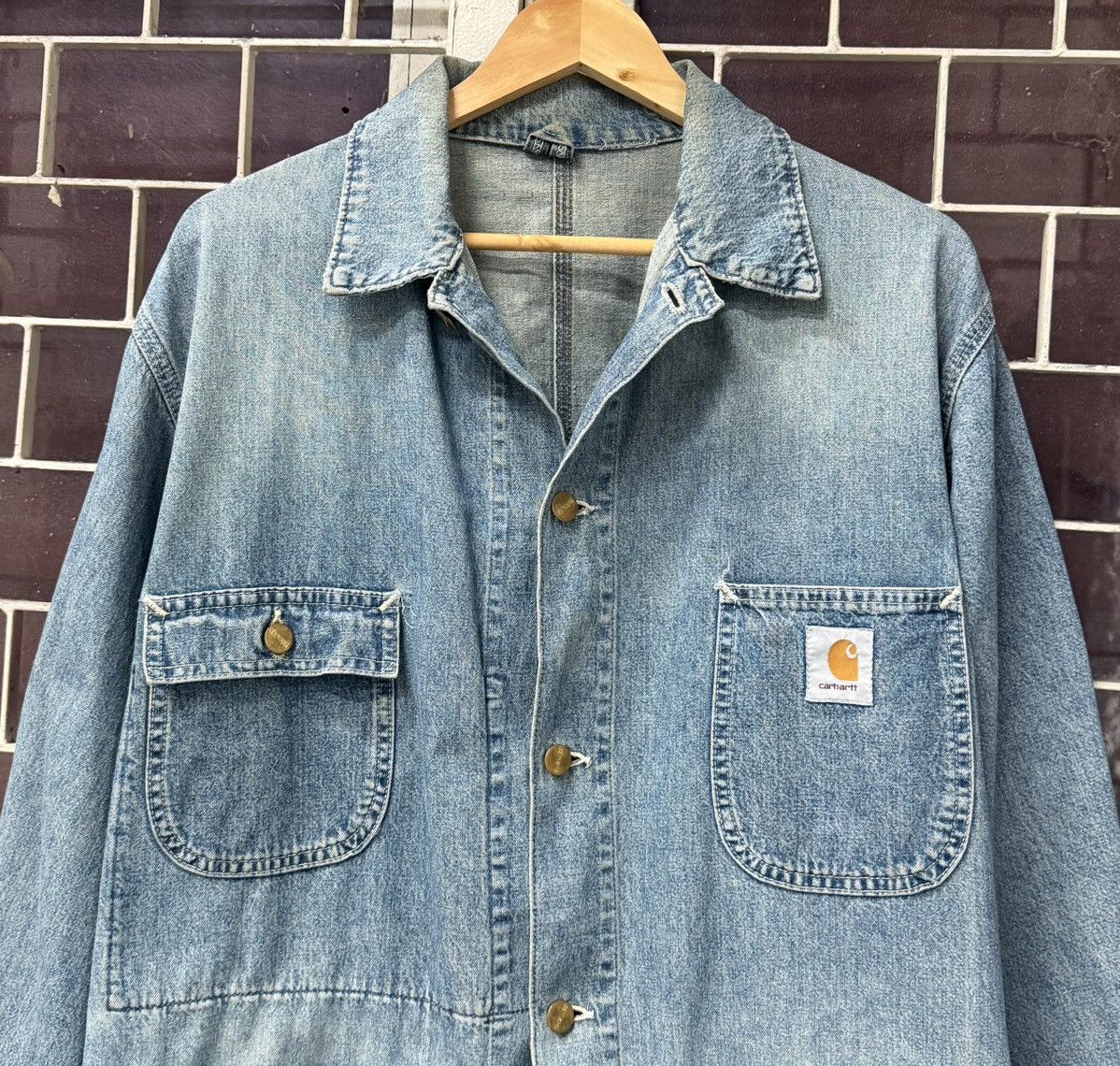 Carhartt VTG Carhartt Denim Chore Jacket Faded Distressed Workwear Size US L / EU 52-54 / 3 - 3 Thumbnail
