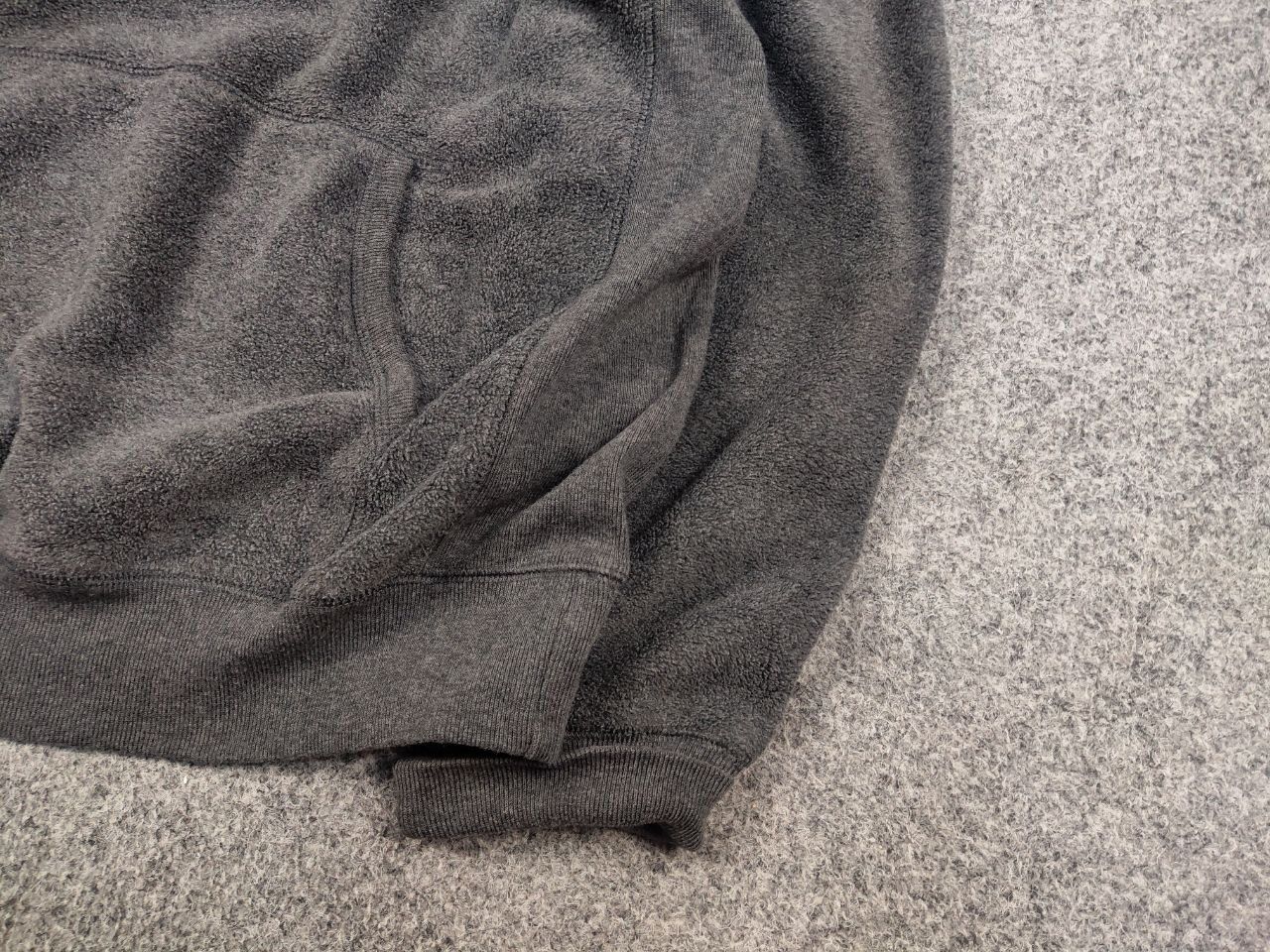 Gap Vintage 90's Gap Usa Dark Gray Fleece Center Logo Hoodie Size US M / EU 48-50 / 2 - 5 Thumbnail