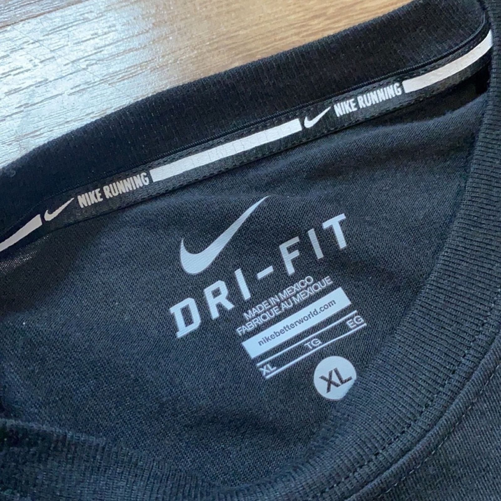 Nike 2013 Nike Runners Republic Dri-Fit Short Sleeve Size US XL / EU 56 / 4 - 6 Thumbnail