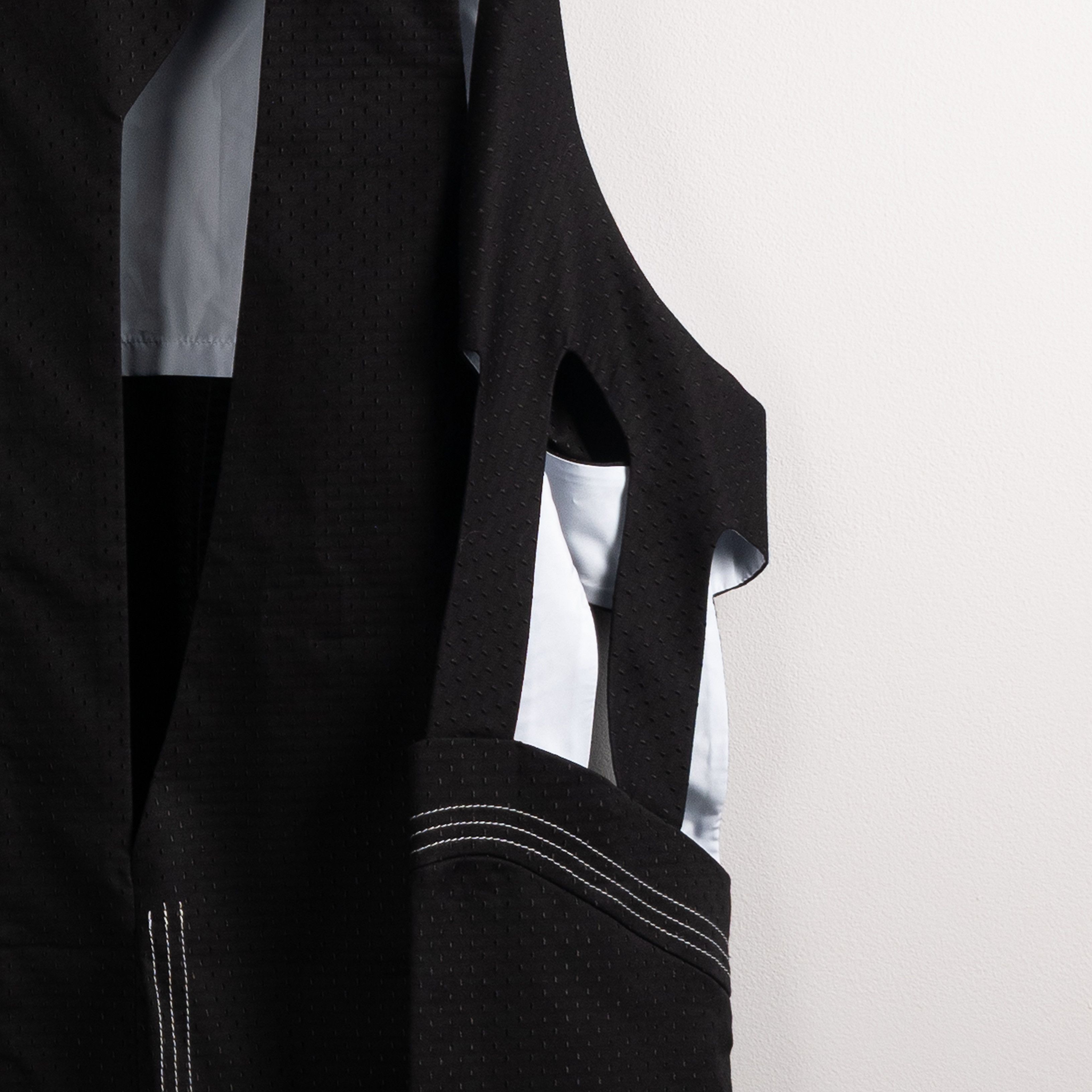 Kiko Kostadinov Kiko Kostadinov SS21 'Hydra' Cut Out Shell Jacket Black Size US S / EU 44-46 / 1 - 11 Thumbnail