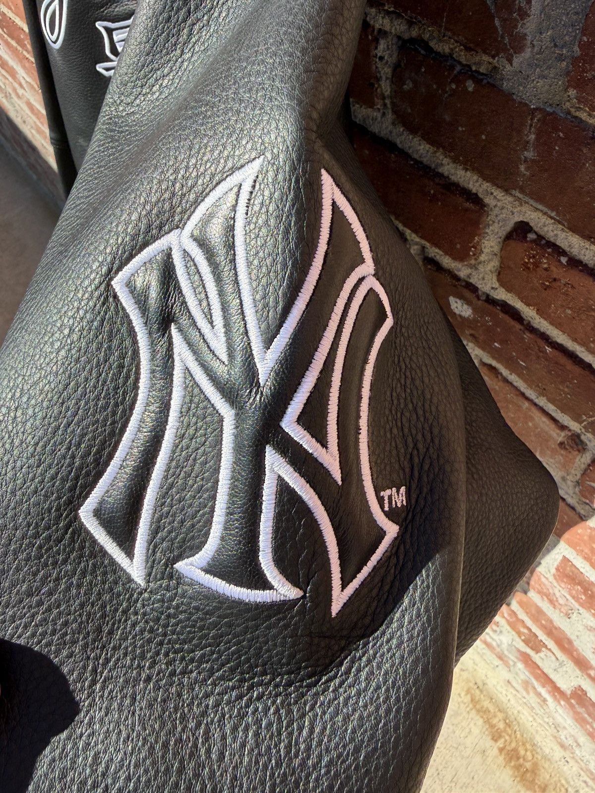 New York Yankees × Supreme Supreme Yankee Kanji Leather Varsity Jacket Size Large Size US L / EU 52-54 / 3 - 4 Thumbnail