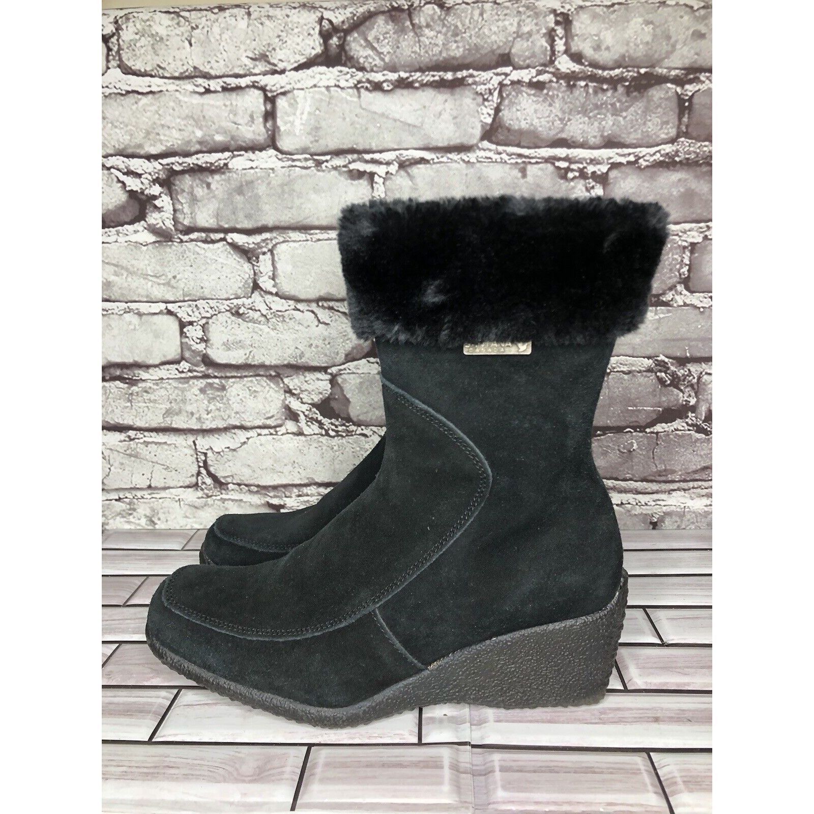 Other Aquatherm by Santana Canada Tati Black Suede Fur Winter Wedg Size US 8 / IT 38 - 19 Thumbnail