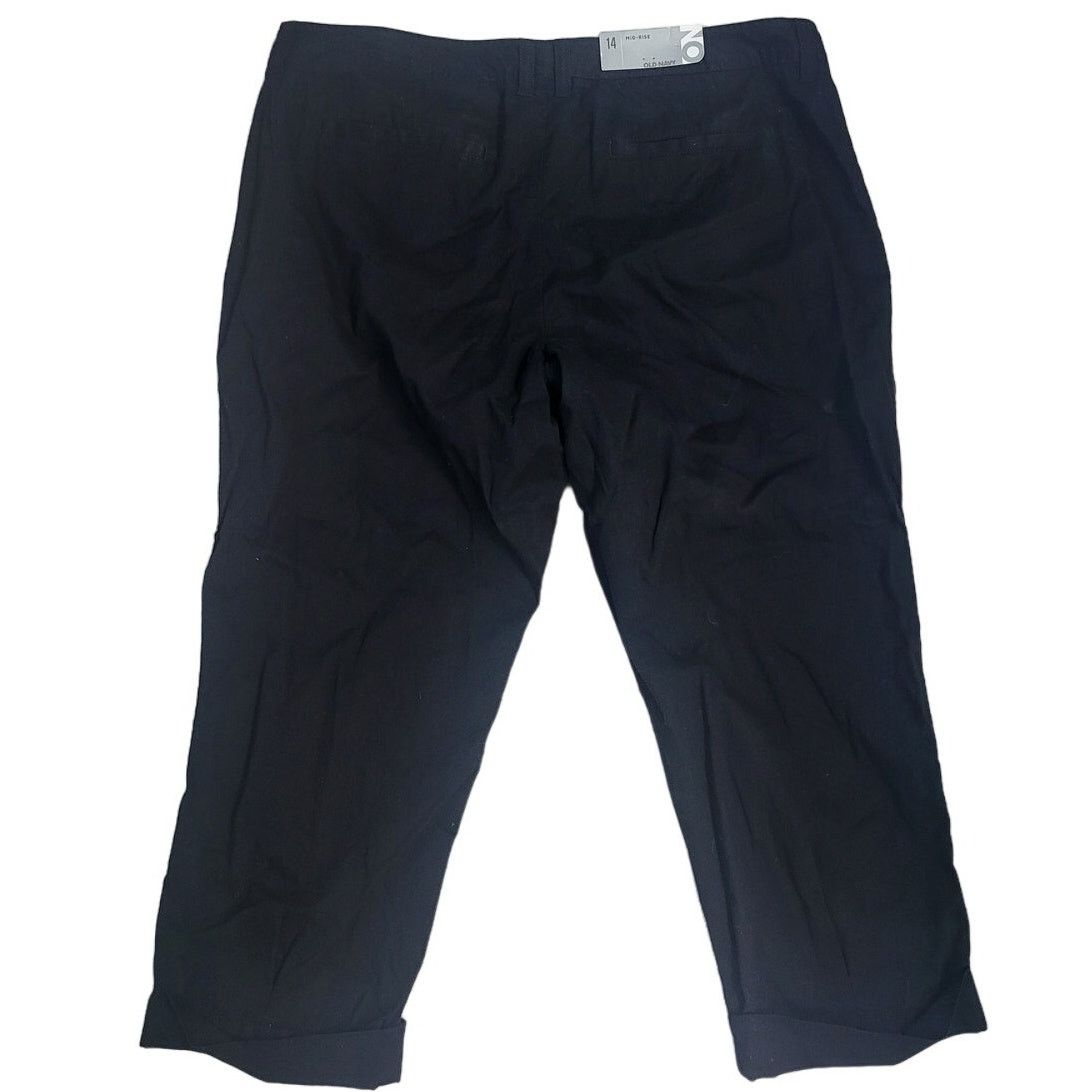 Old Navy Old Navy Black Mid Rise Cropped Pants - Size 14 Size 36" / US 14 / IT 50 - 2 Thumbnail