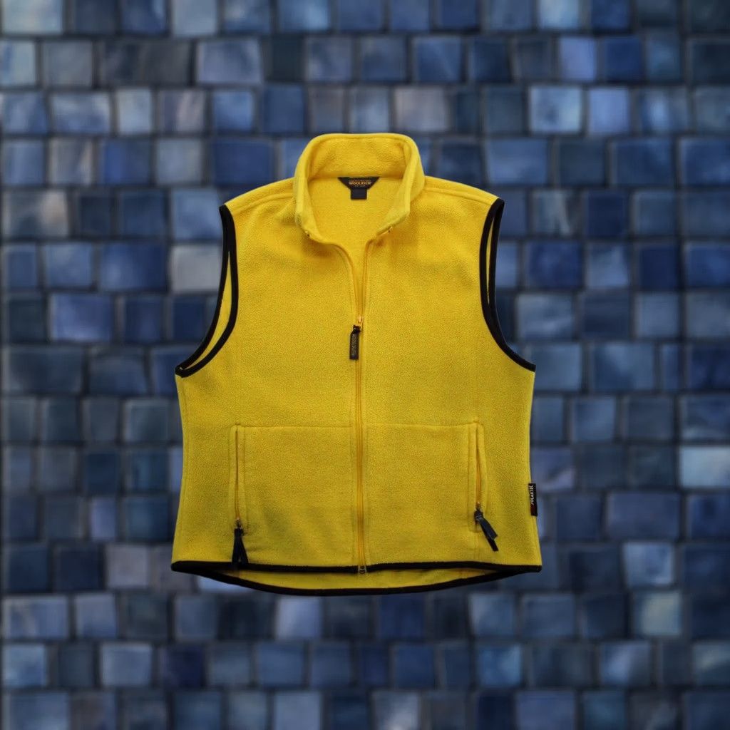 Vintage VINTAGE Woolrich Vest Ladies Yellow Polartec Fleece Zip Short Sleeveless 90s Sz L Womens Size L / US 10 / IT 46 - 1 Thumbnail