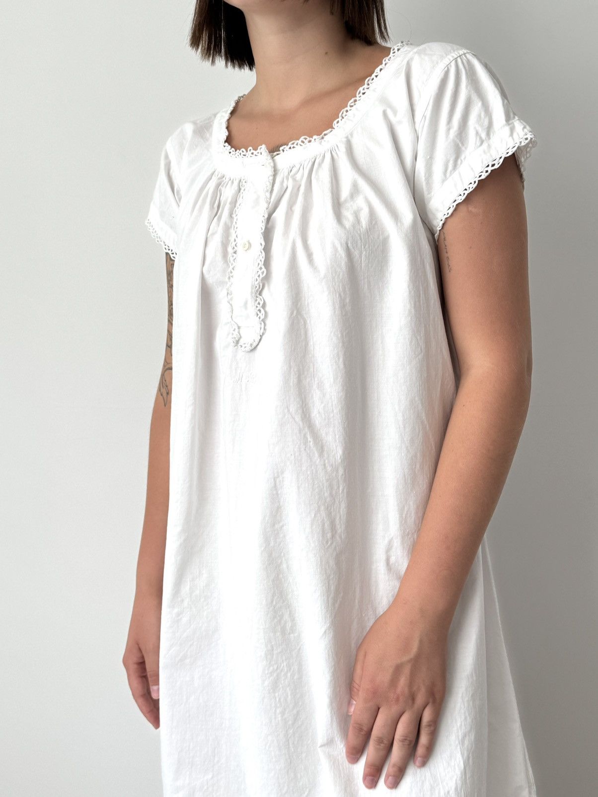 Other ≈1930s European Women’s White Night Gown Size M / US 6-8 / IT 42-44 - 1 Thumbnail