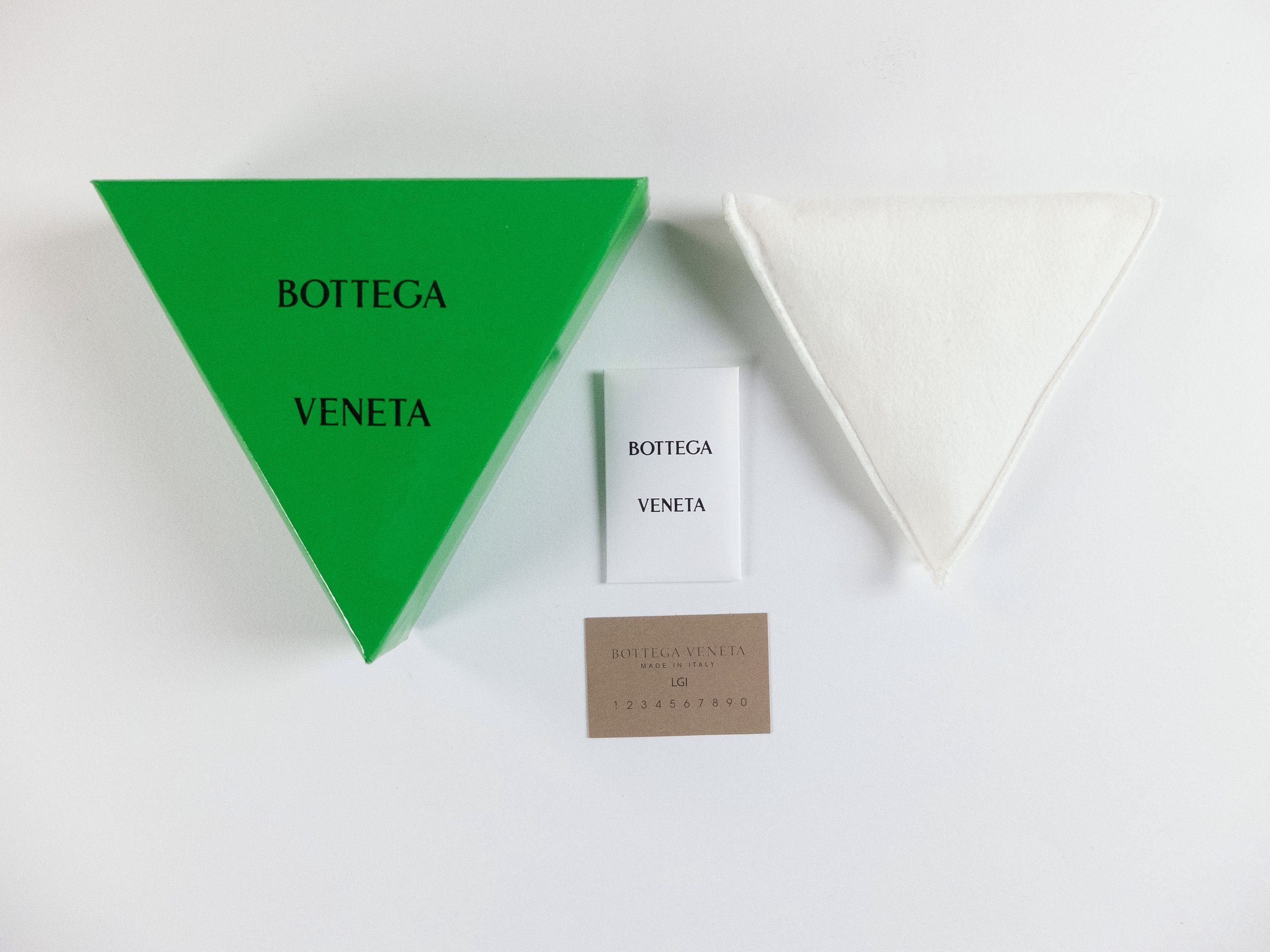 Bottega Veneta BOTTEGA VENETA Twist triangle silver hoop earrings q Size ONE SIZE - 7 Thumbnail