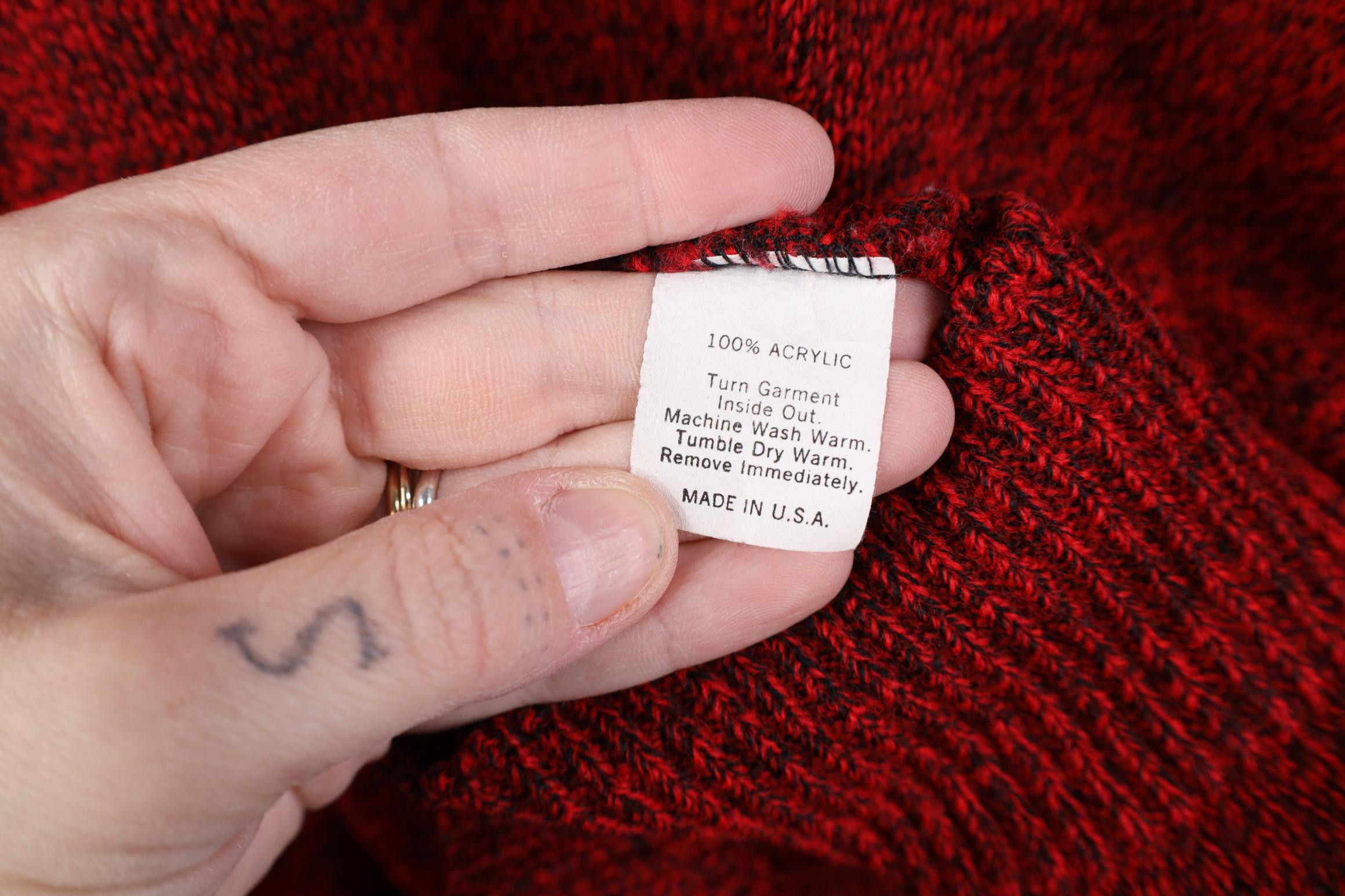 Vintage Vintage 90s Streetwear V-Neck Sweater Vest Heather Red USA Size US L / EU 52-54 / 3 - 5 Thumbnail