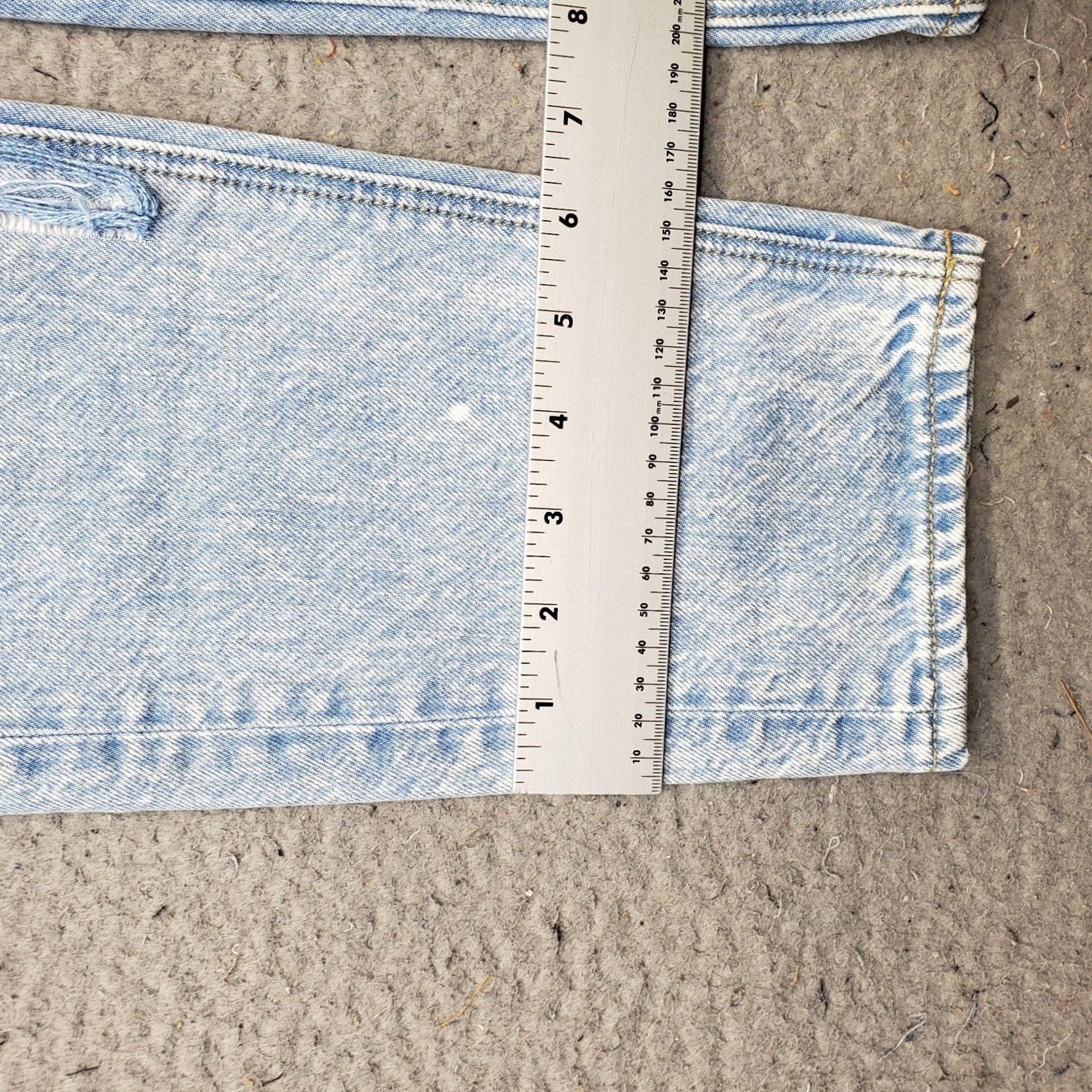 American Eagle Outfitters American Eagle Outfitters Mom Jeans Womens Size 2 Blue Distressed Light Wash Straight Jeans Size 26" / US 2 / IT 38 - 5 Thumbnail