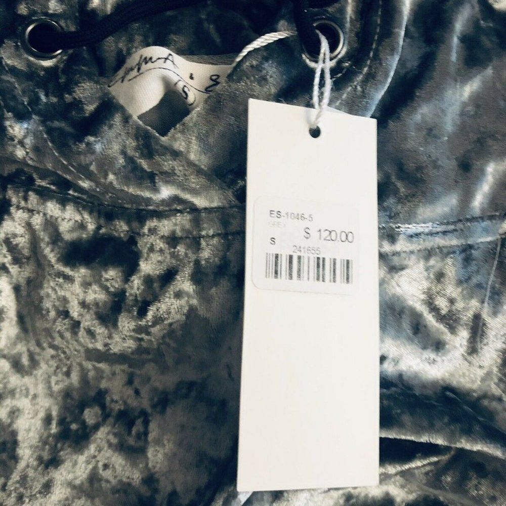 Other NWT New $120 Emma & Sam Silver Velvet Crop Hoodie S Size S / US 4 / IT 40 - 3 Thumbnail