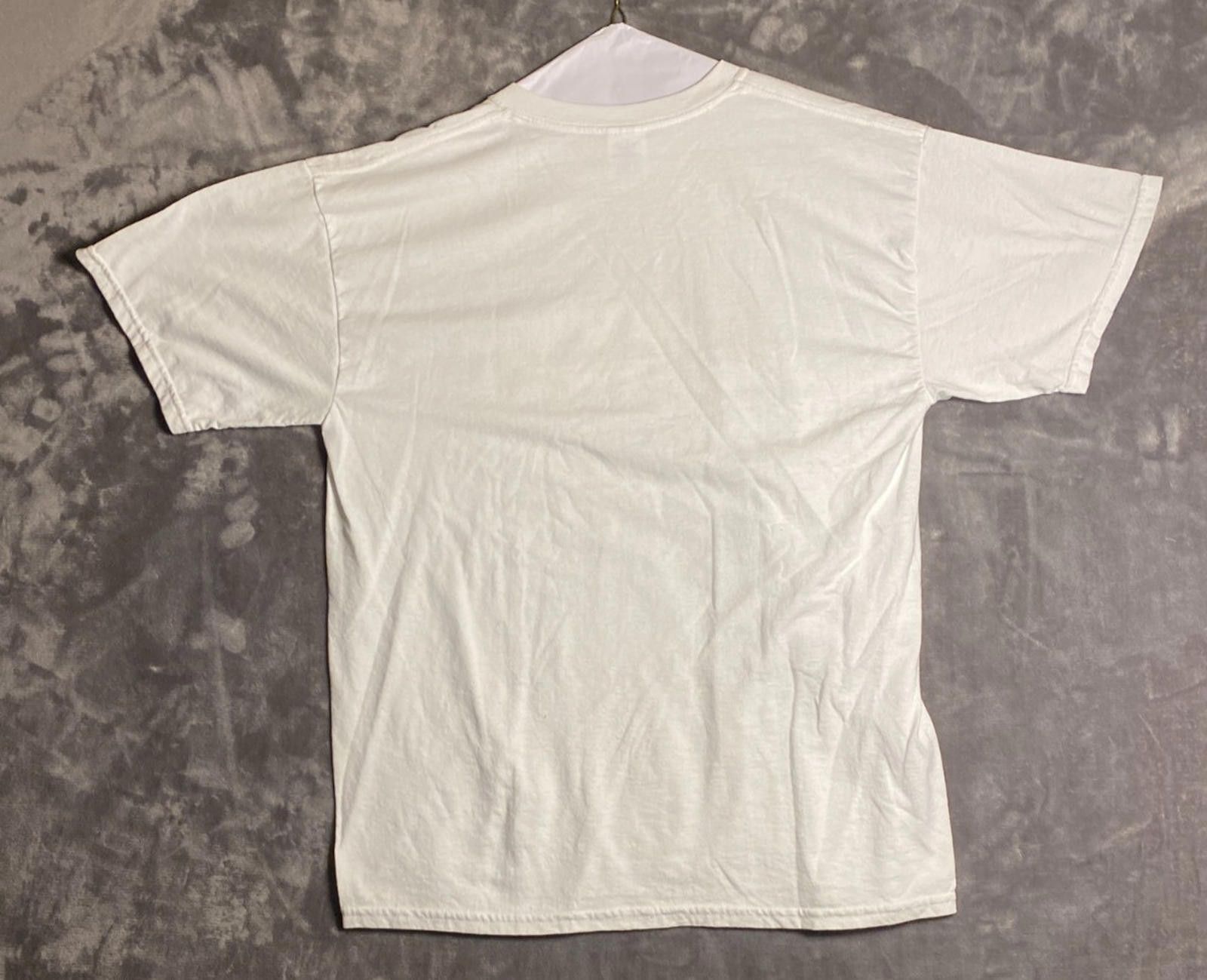Gildan Gildan Mens Welcome To Fabulous LV, NV Wht T-shirt Sz L (B3) Size US L / EU 52-54 / 3 - 2 Thumbnail
