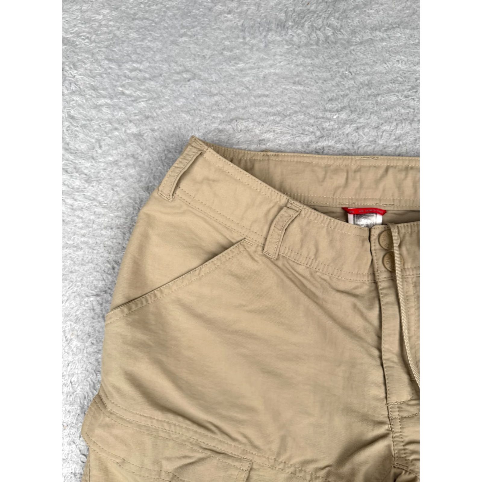 The North Face The North Face Shorts Women Cargo Quick Dry Beige 4 Adult Regular 28x10 Nylon 100% Nylon Hiking Outdoor Size 27" / US 4 / IT 40 - 4 Thumbnail