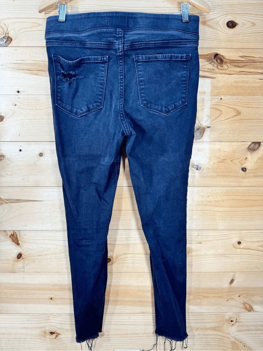 Old Navy Old Navy Women's Size 12 Rockstar Super Skinny Jeggings Size 34" / US 12 / IT 48 - 8 Thumbnail