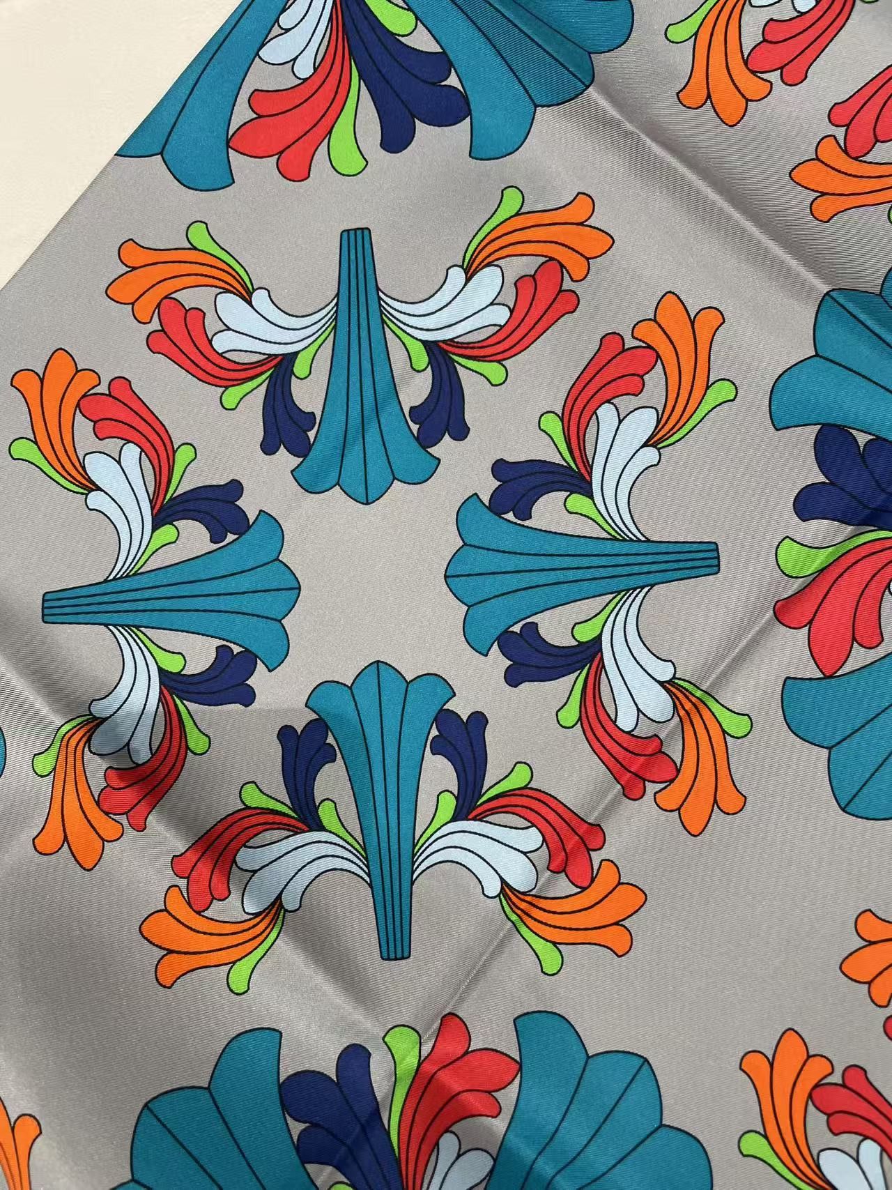 Chrome Hearts Chrome Hearts Multi Color Cross Logo Silk Scarf Size ONE SIZE - 8 Thumbnail
