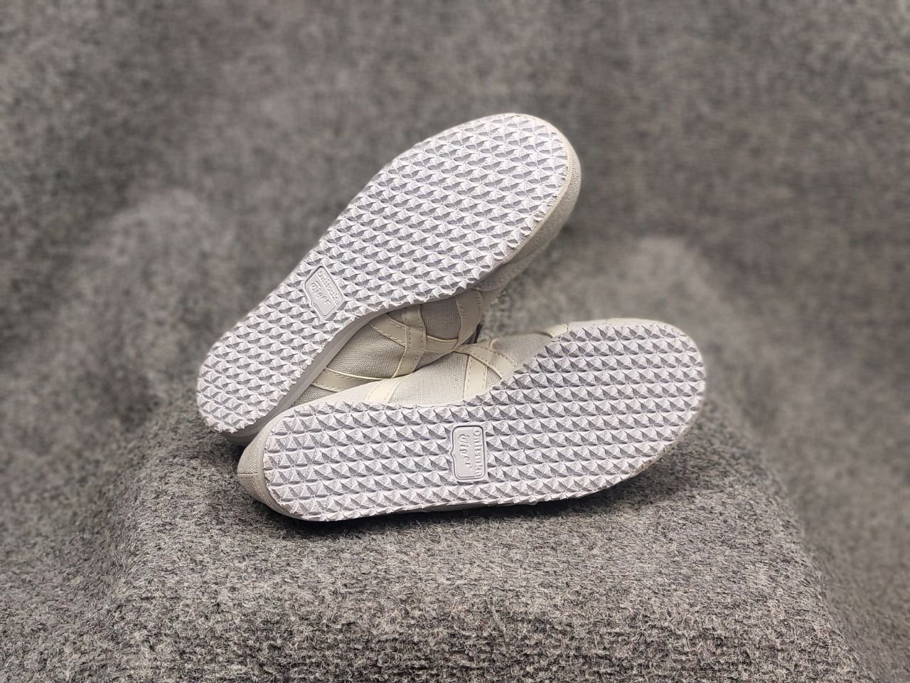 Asics Vtg Japan Asics onitsuka tiger Mules Sneakers Canvas Shoes Size US 5 / EU 37 - 14 Thumbnail