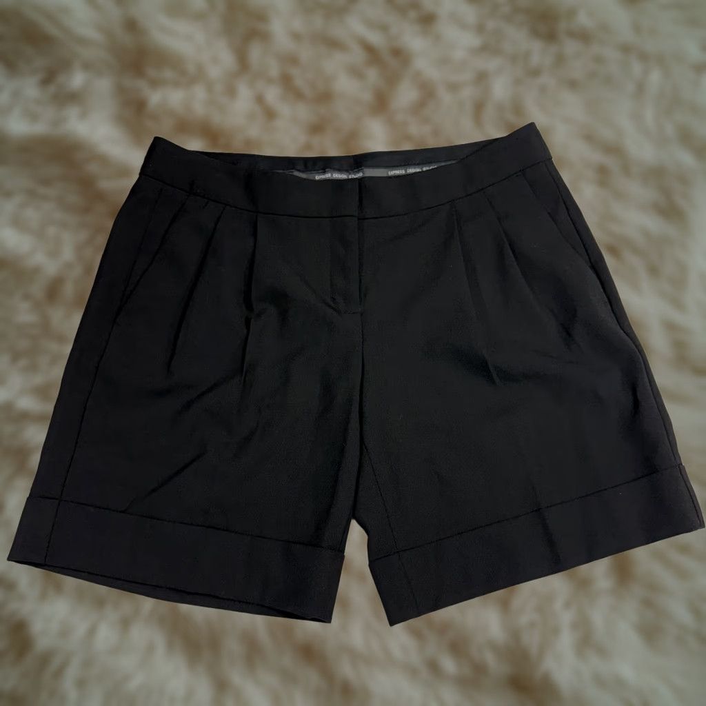 Express Express Design Studio Editor Black Pleated Front Cuffed Shorts Women's Sz 6 Size 24" / US 00 / IT 34 - 1 Thumbnail