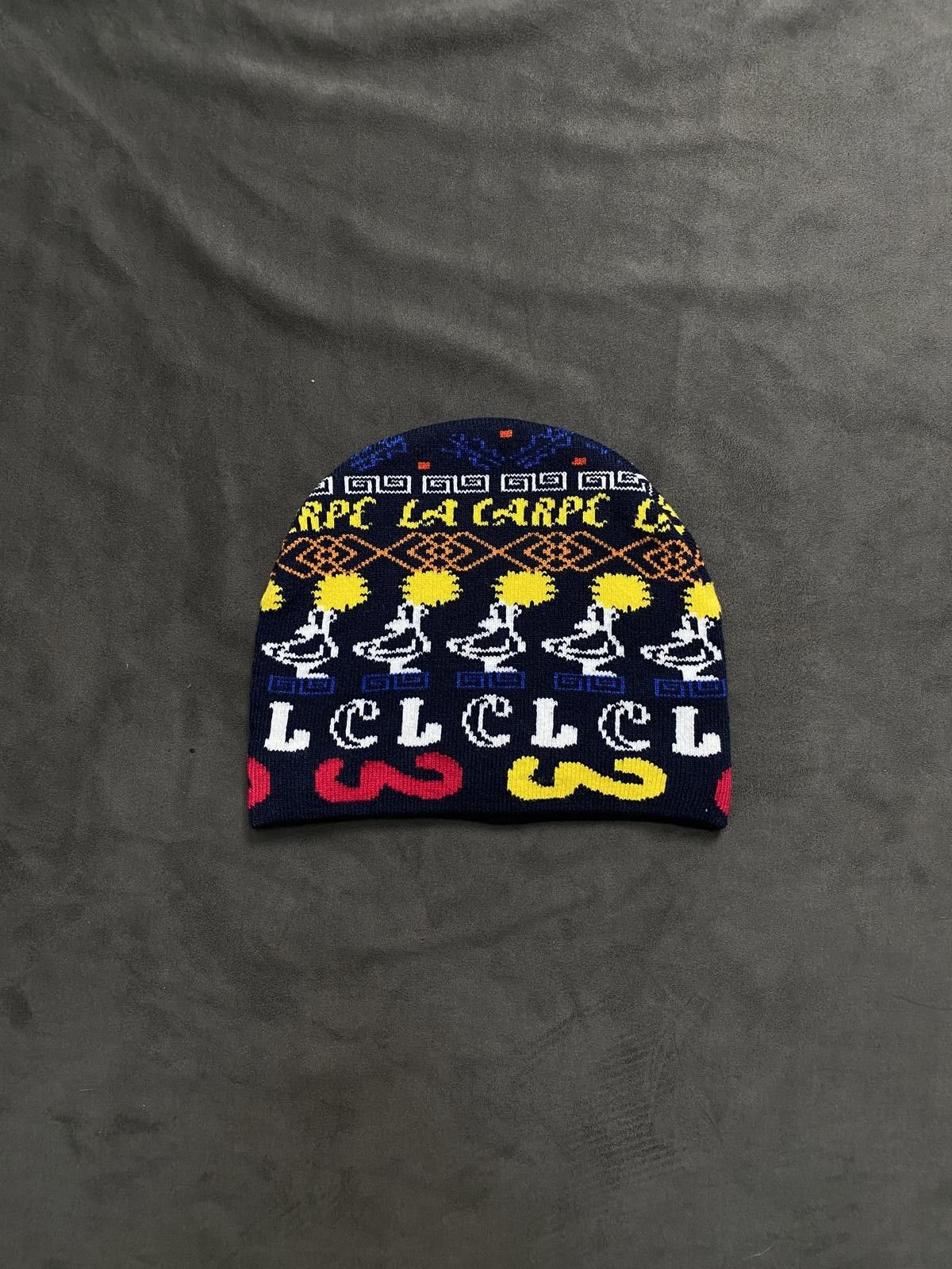 Japanese Brand Deadstock La Carpe Symbol Graphic No Cuff Knit Black Beanie Size ONE SIZE - 4 Thumbnail