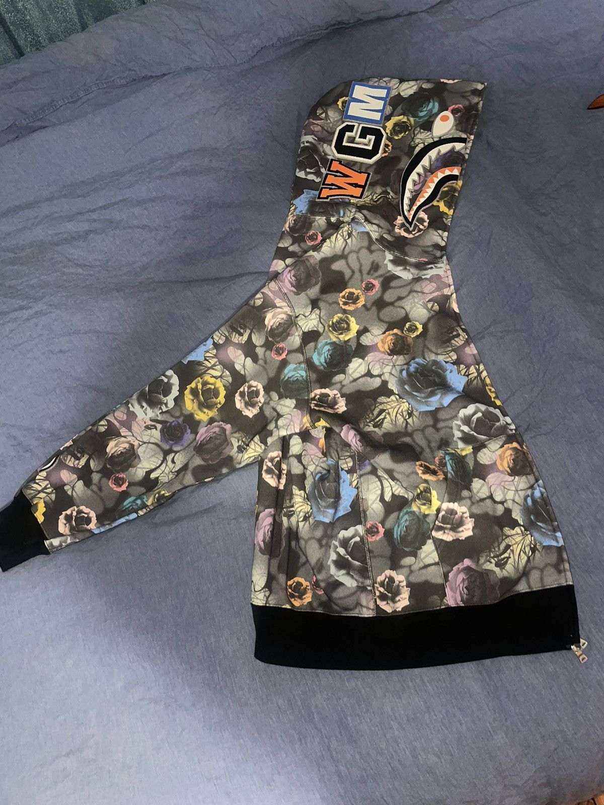 Bape Floral Camo Shark Relaxed Full Zip Hoodie Size US M / EU 48-50 / 2 - 13 Thumbnail