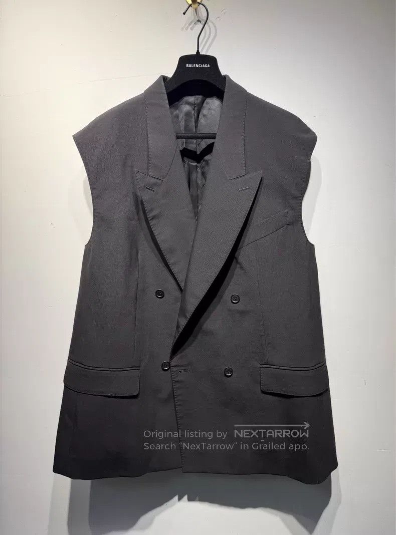 Balenciaga Balenciaga Solid Color Double Breasted Sleeveless Vest Size XXS / US 00 / IT 34 - 1 Thumbnail