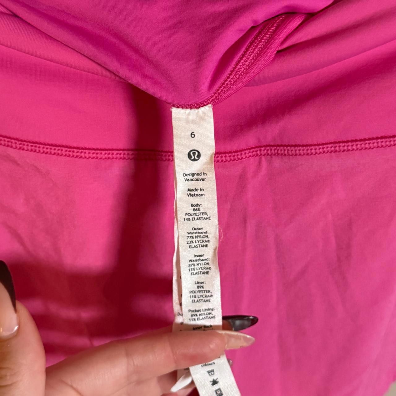 Designer LULULEMON hot pink shorts Size 28" / US 6 / IT 42 - 4 Thumbnail