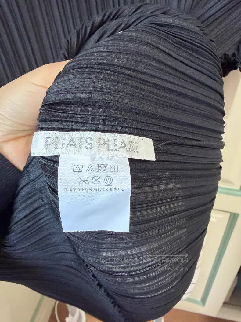 Issey Miyake Issey Miyake Half Turtleneck Short Sleeve Ruffle Black Size L / US 10 / IT 46 - 3 Thumbnail