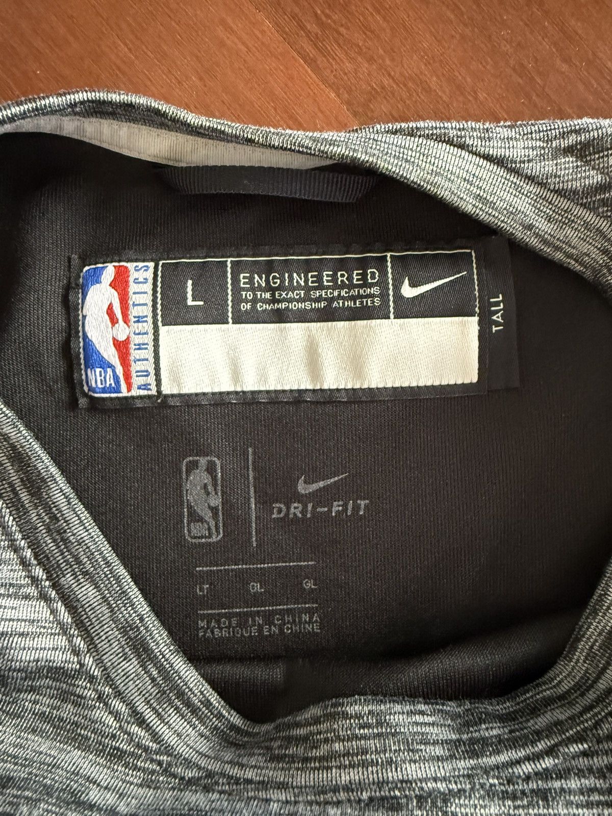 Nike Detroit Pistons Nike Crewneck Size US L / EU 52-54 / 3 - 3 Thumbnail