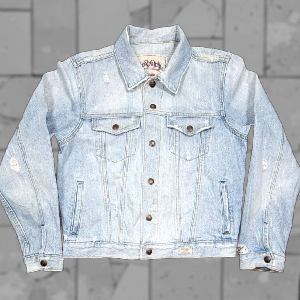 Abercrombie & Fitch VINTAGE Abercrombie & Fitch Distressed Blue Denim Trucker Jacket Women L Heavyweight jacket Blue 90s Grunge Embroidered Logo... Size L / US 10 / IT 46 - 1 Thumbnail