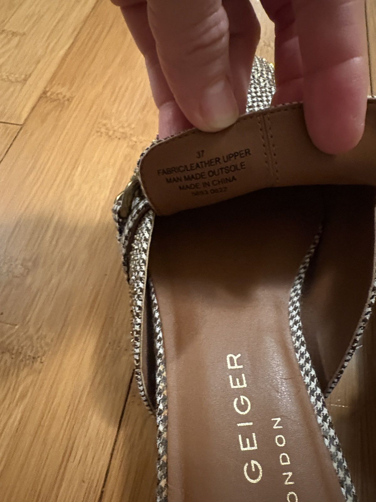 Kurt Geiger Kurt Geiger London Tweed Chain Detail Mules Size US 6 / IT 36 - 9 Thumbnail