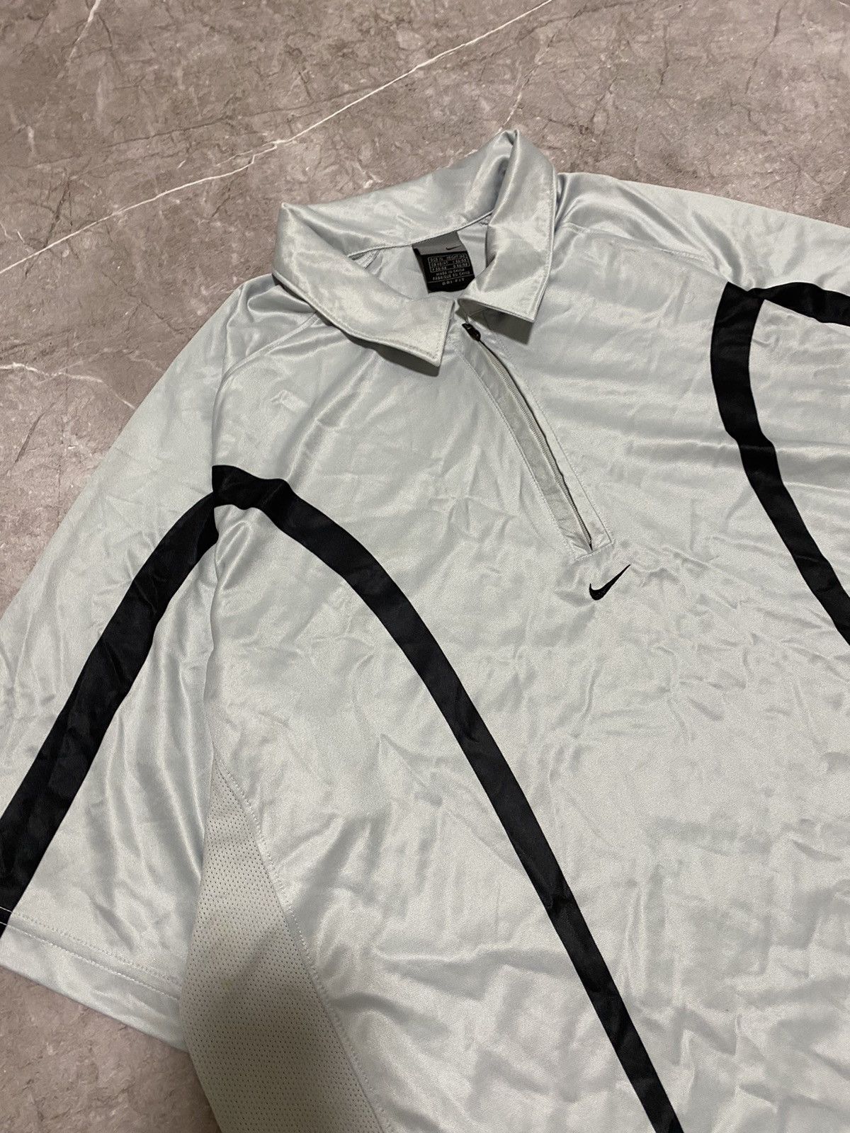 Nike × Vintage Vintage Y2K Nike Mini Centre Logo Polo Shirt 90s Retro Hype Size US XL / EU 56 / 4 - 4 Thumbnail