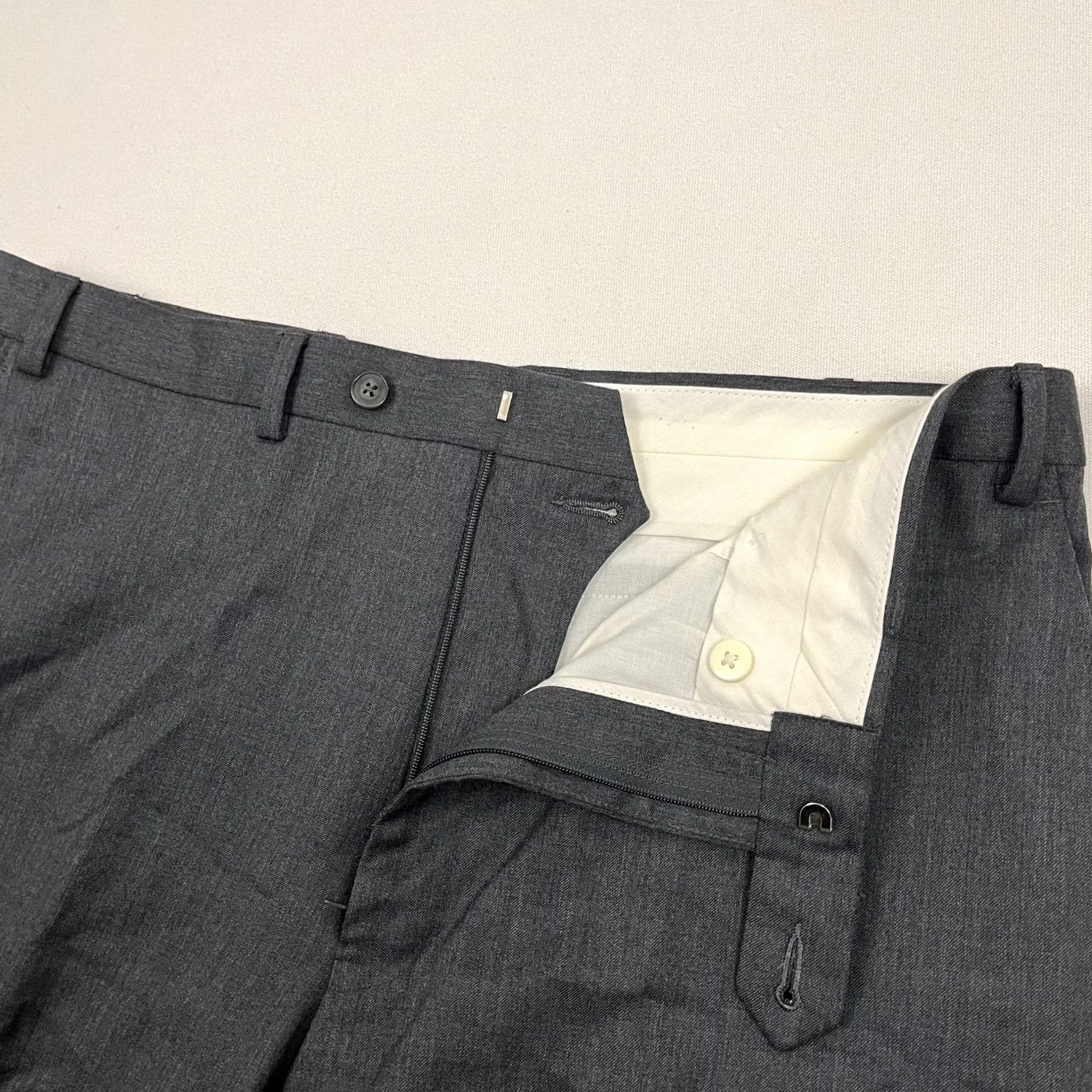 Ralph Lauren Lauren Ralph Lauren Pants Mens 36 x 30 Gray Wool Pleated Trousers Slacks Career Dress Pants Regular 36 Gray Wool Preppy Classic Outdoor Mens Size US 36 / EU 52 - 3 Thumbnail