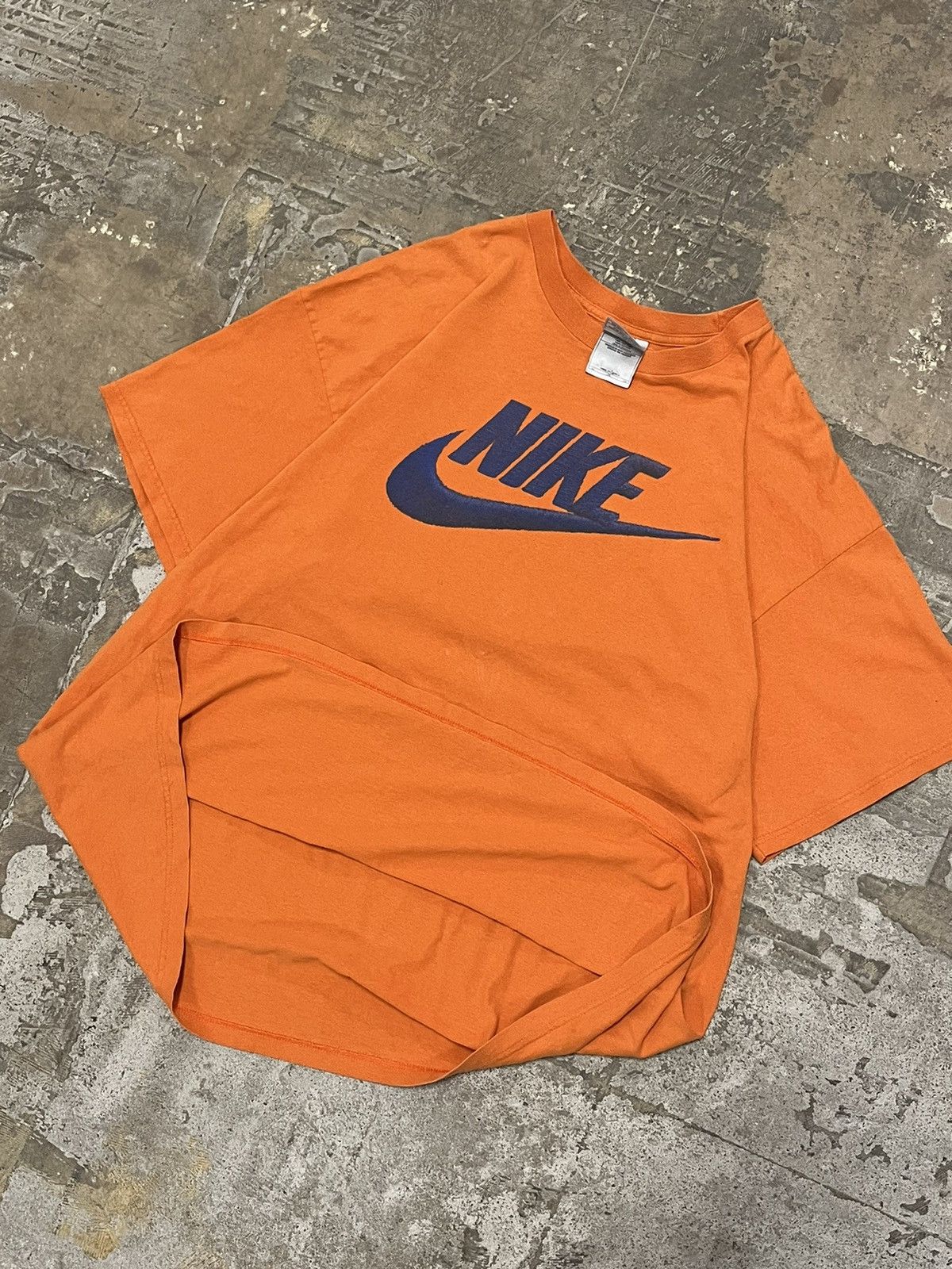 Nike × Vintage Nike vintage streetwear big swoosh tee shirt y2k hype Size US XL / EU 56 / 4 - 5 Thumbnail