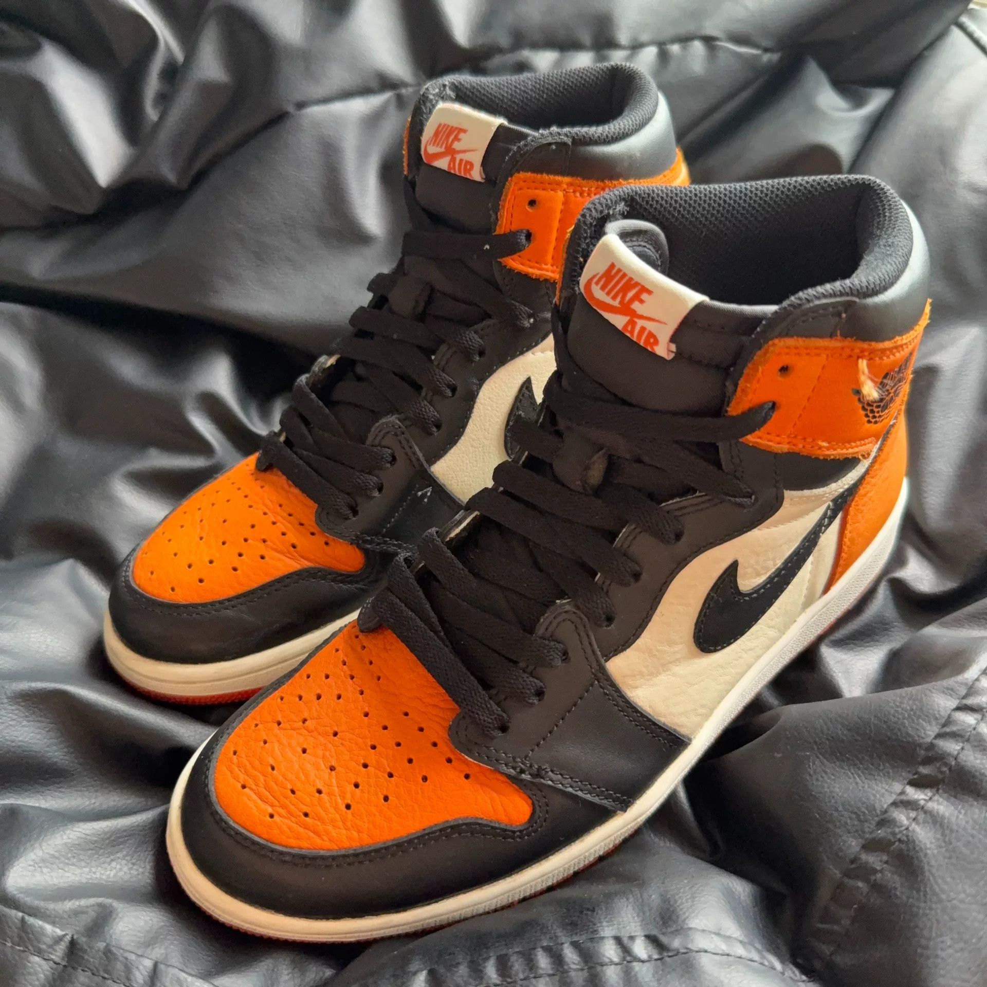 Nike Nike Retro Lowtop Sneakers 42 Men Size US 9 / EU 42 - 1 Thumbnail