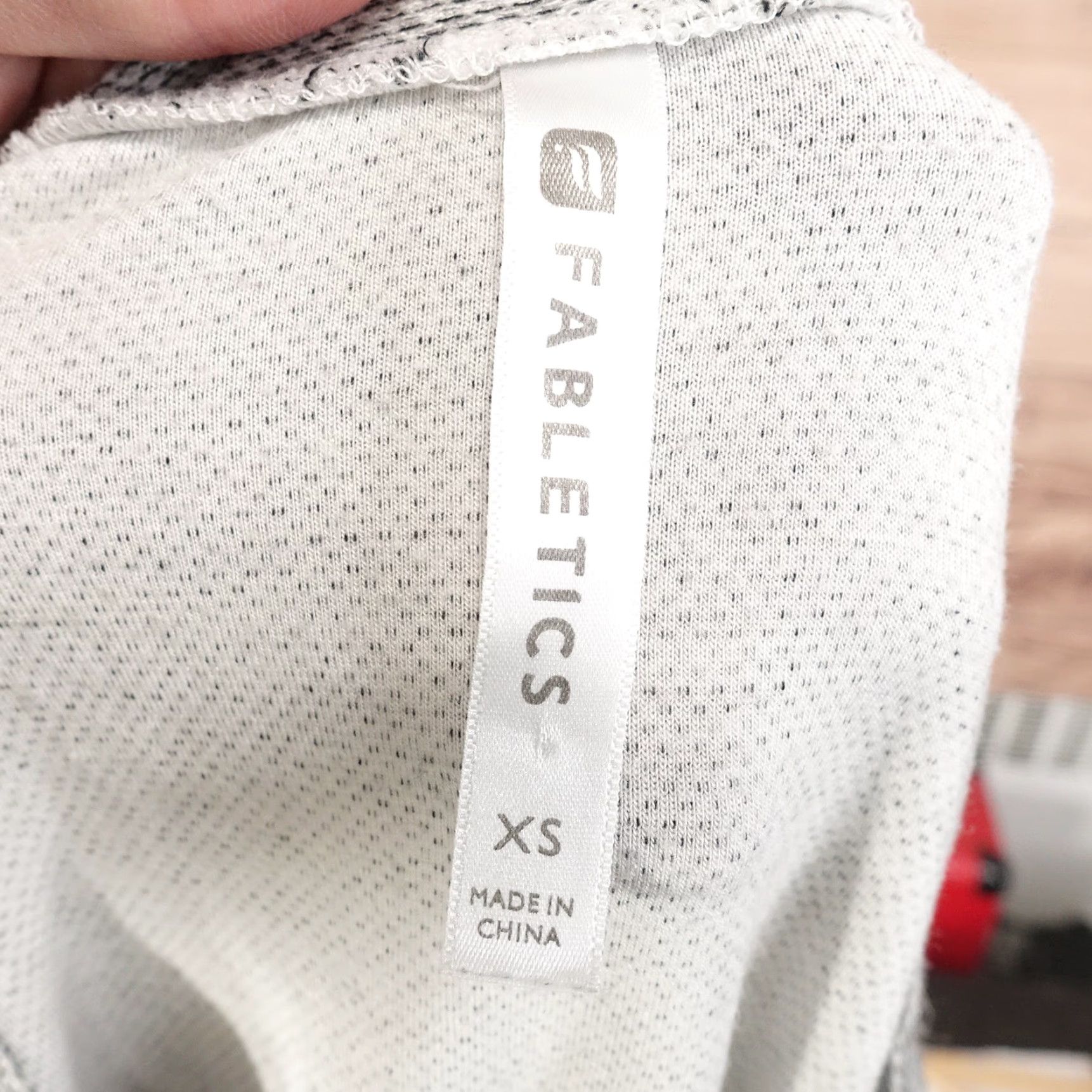 Fabletics Fabletics Womens XS Gray Sweater Long Sleeve Pullover Athletic Yoga -35 Size XS / US 0-2 / IT 36-38 - 6 Thumbnail