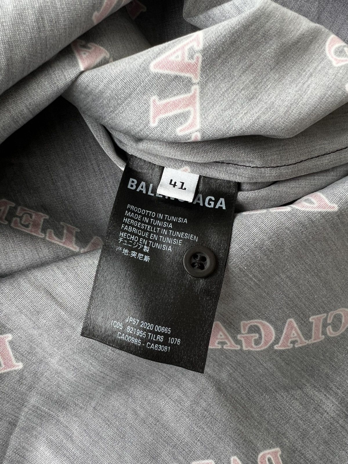 Balenciaga Balenciaga Logo Allover Button-Up Shirt Size US XXL / EU 58 / 5 - 6 Thumbnail