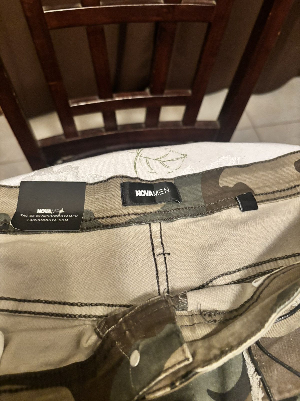 Fashion Nova camo fashion nova jeans Size US 40 / EU 56 - 3 Thumbnail