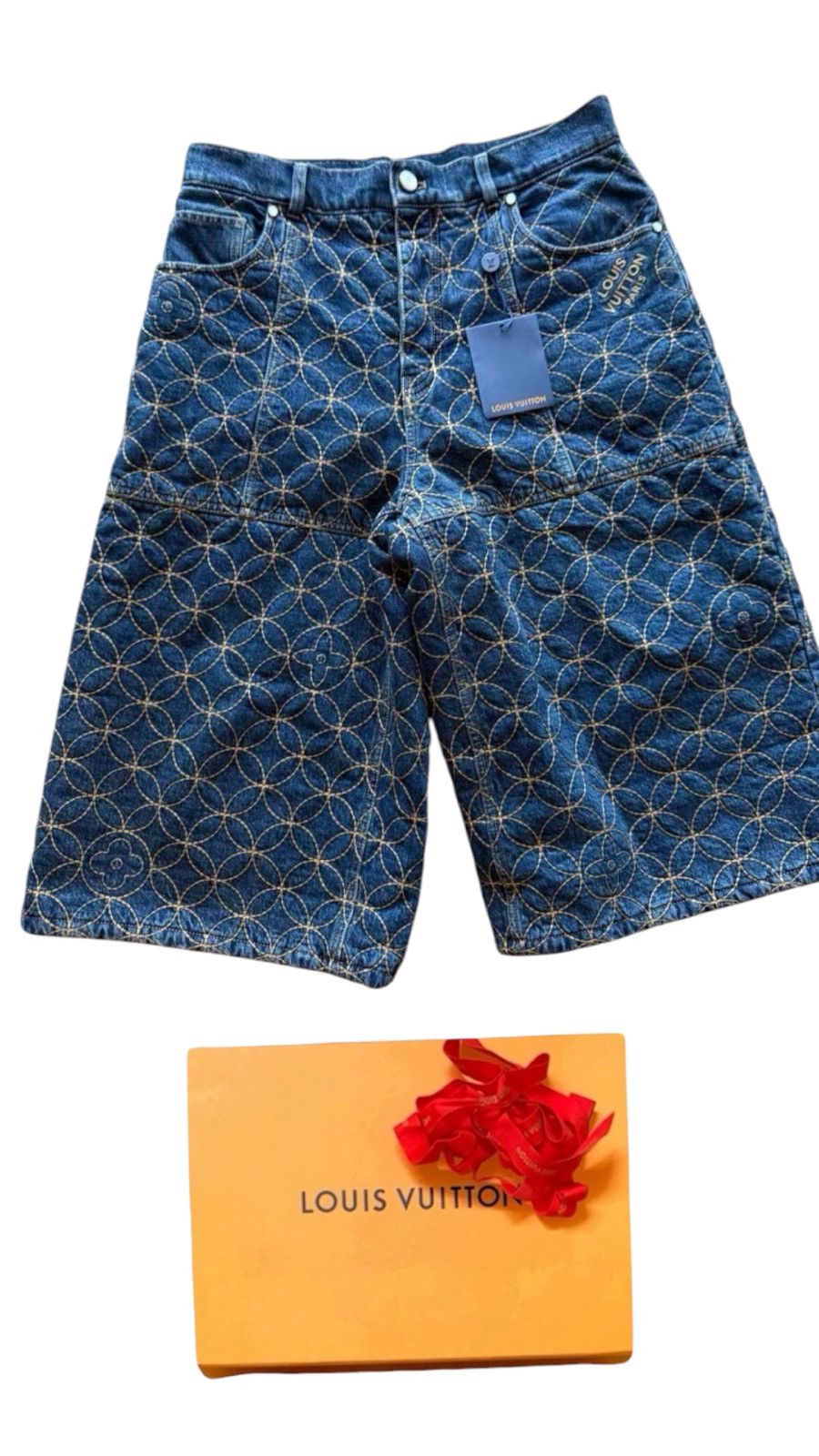 Louis Vuitton × Nigo Louis Vuitton x Nigo 32 Embroidered Workwear Denim Short Size US 32 / EU 48 - 1 Thumbnail